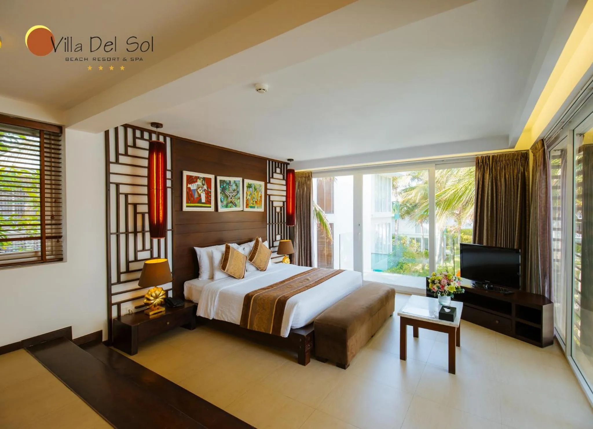 Property building, Bed in Villa Del Sol Beach Resort & Spa