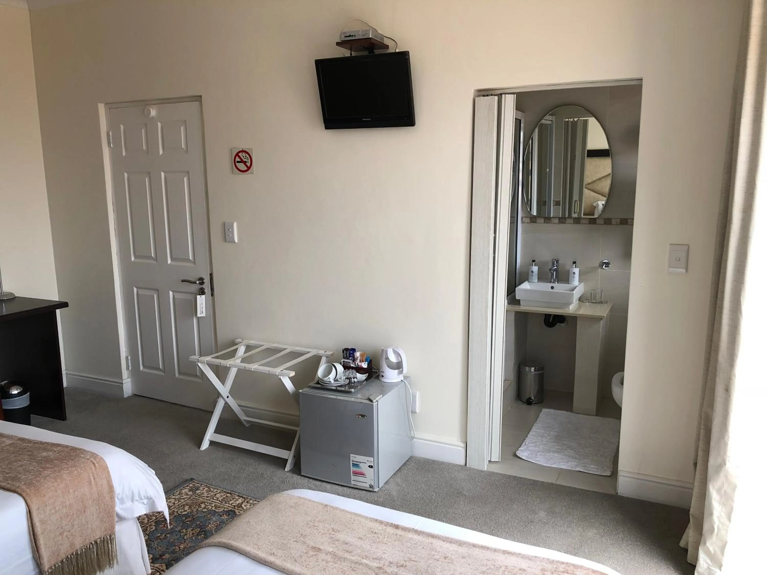 Coral Beach Bed & Breakfast