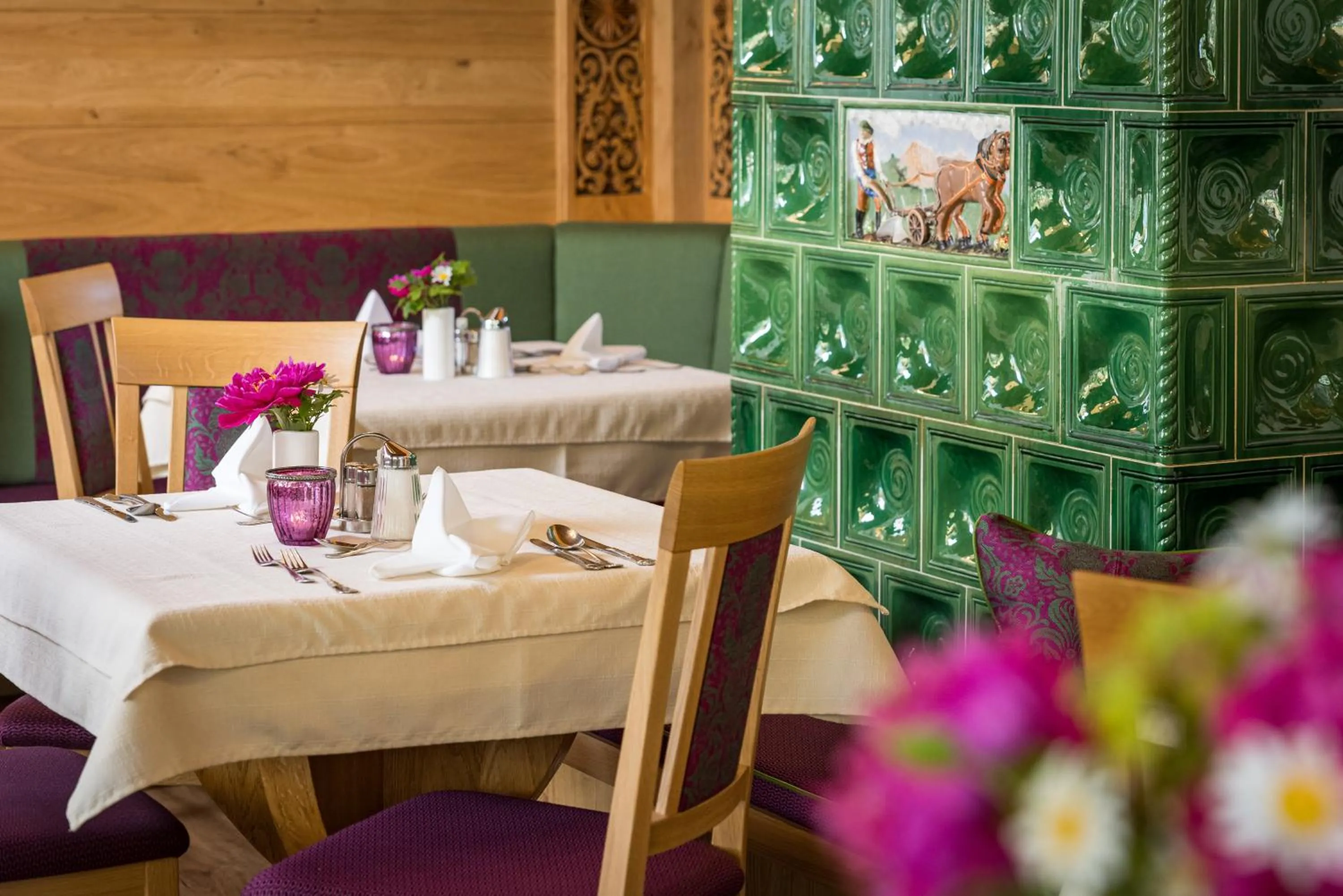 Restaurant/places to eat in Landhotel Häuserl im Wald