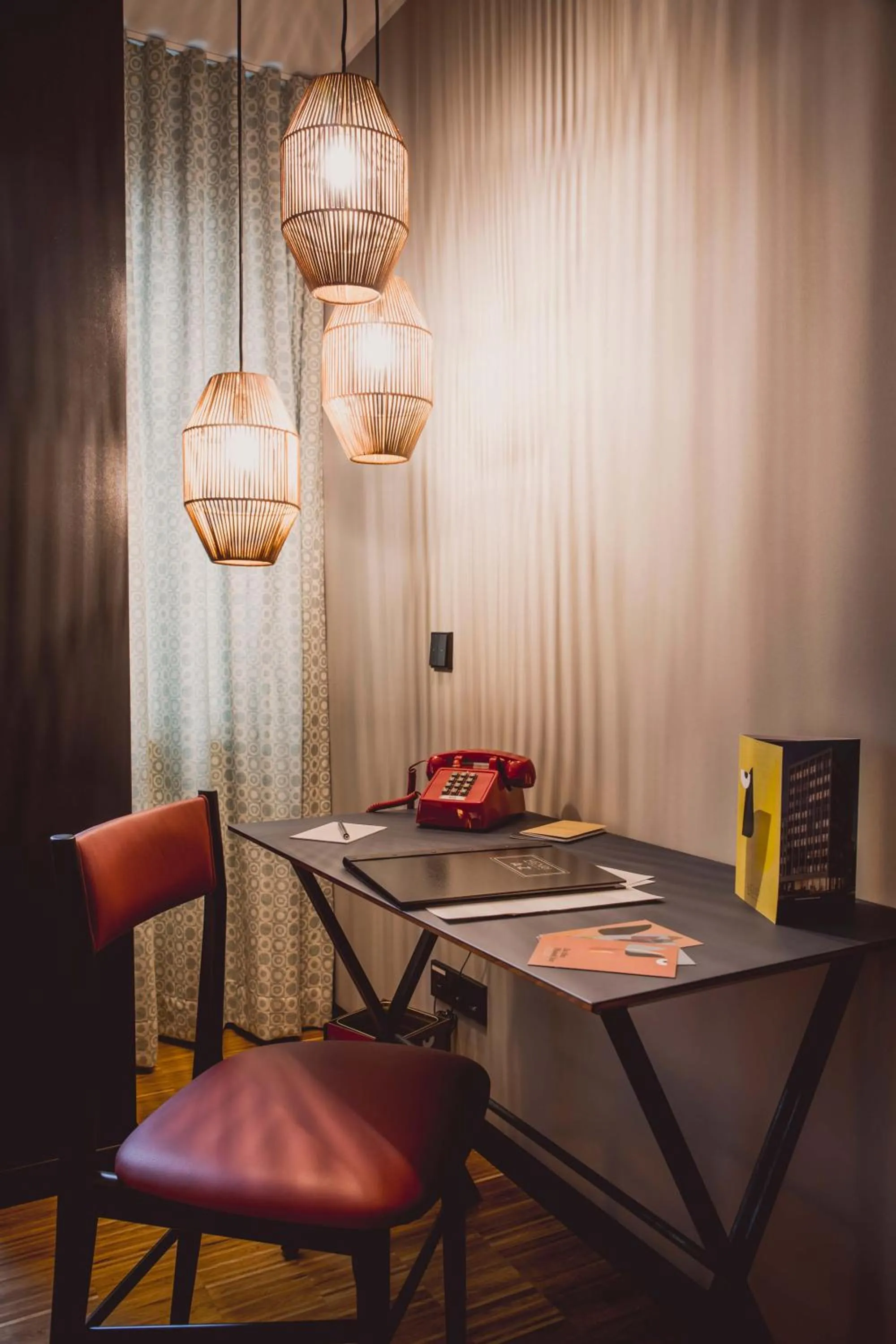 Bed in Henri Hotel Düsseldorf Downtown