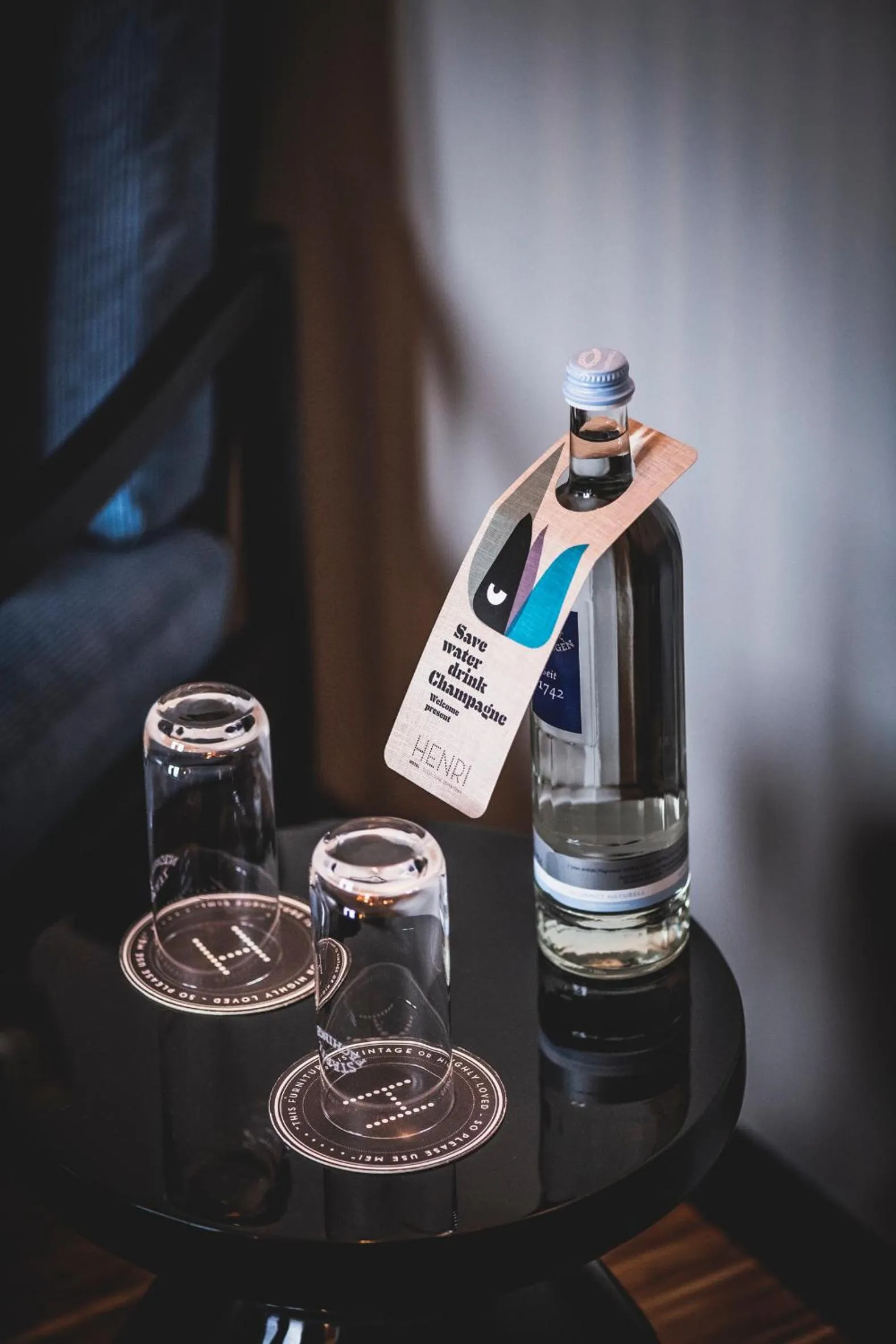 Decorative detail in Henri Hotel Düsseldorf Downtown