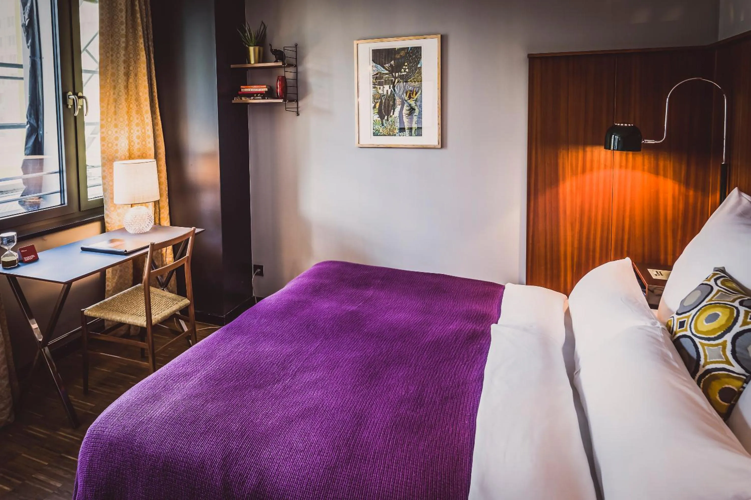 Bed in Henri Hotel Düsseldorf Downtown