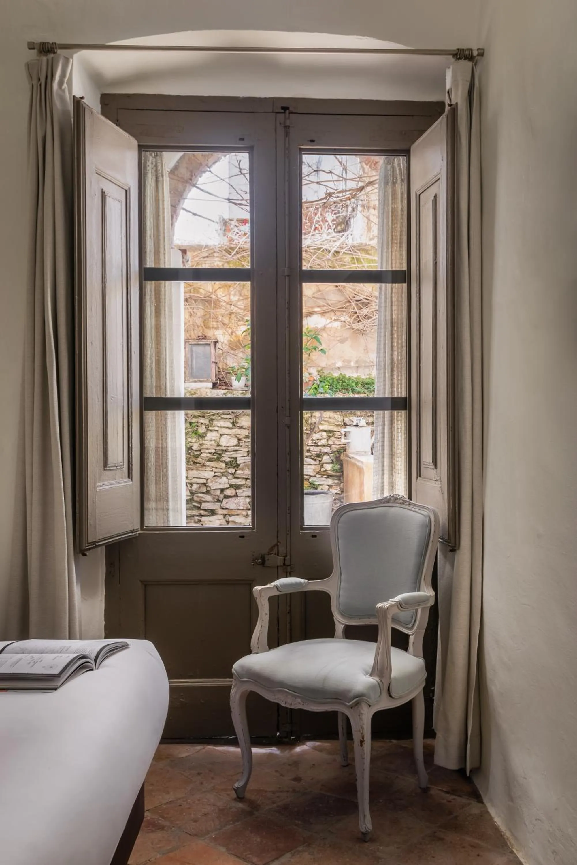 Bedroom, Bed in BYPILLOW Cluc Begur