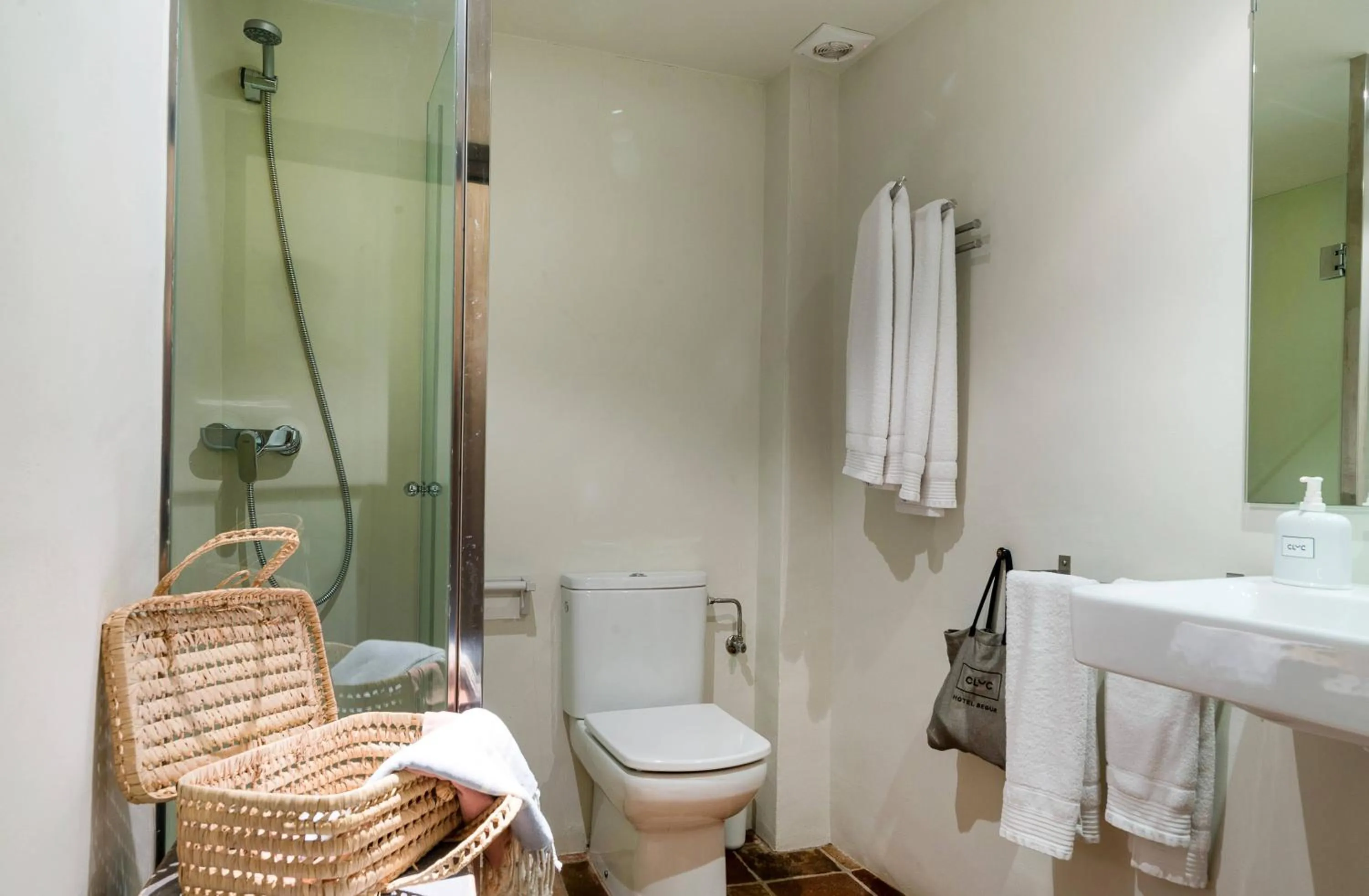 Bathroom in BYPILLOW Cluc Begur