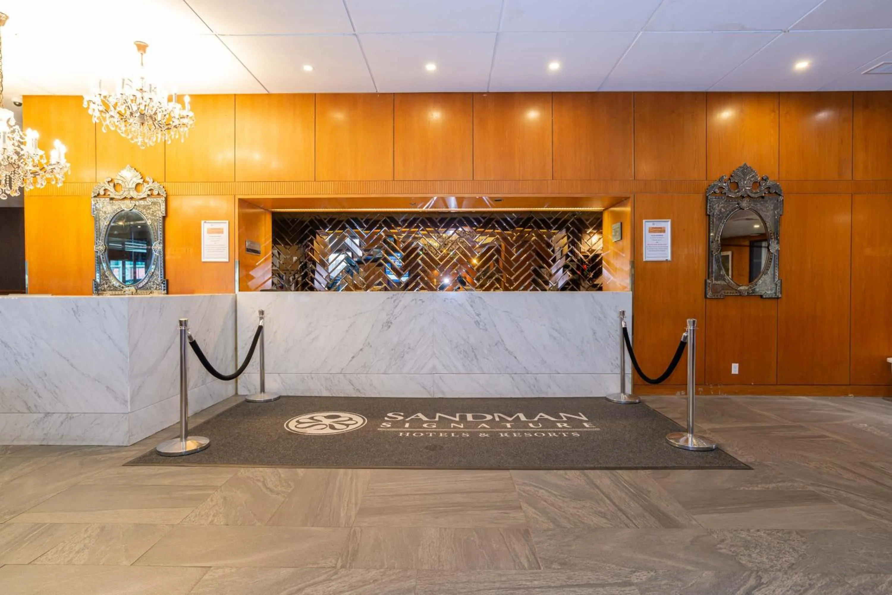 Facade/entrance in Sandman Signature Edmonton Downtown Hotel