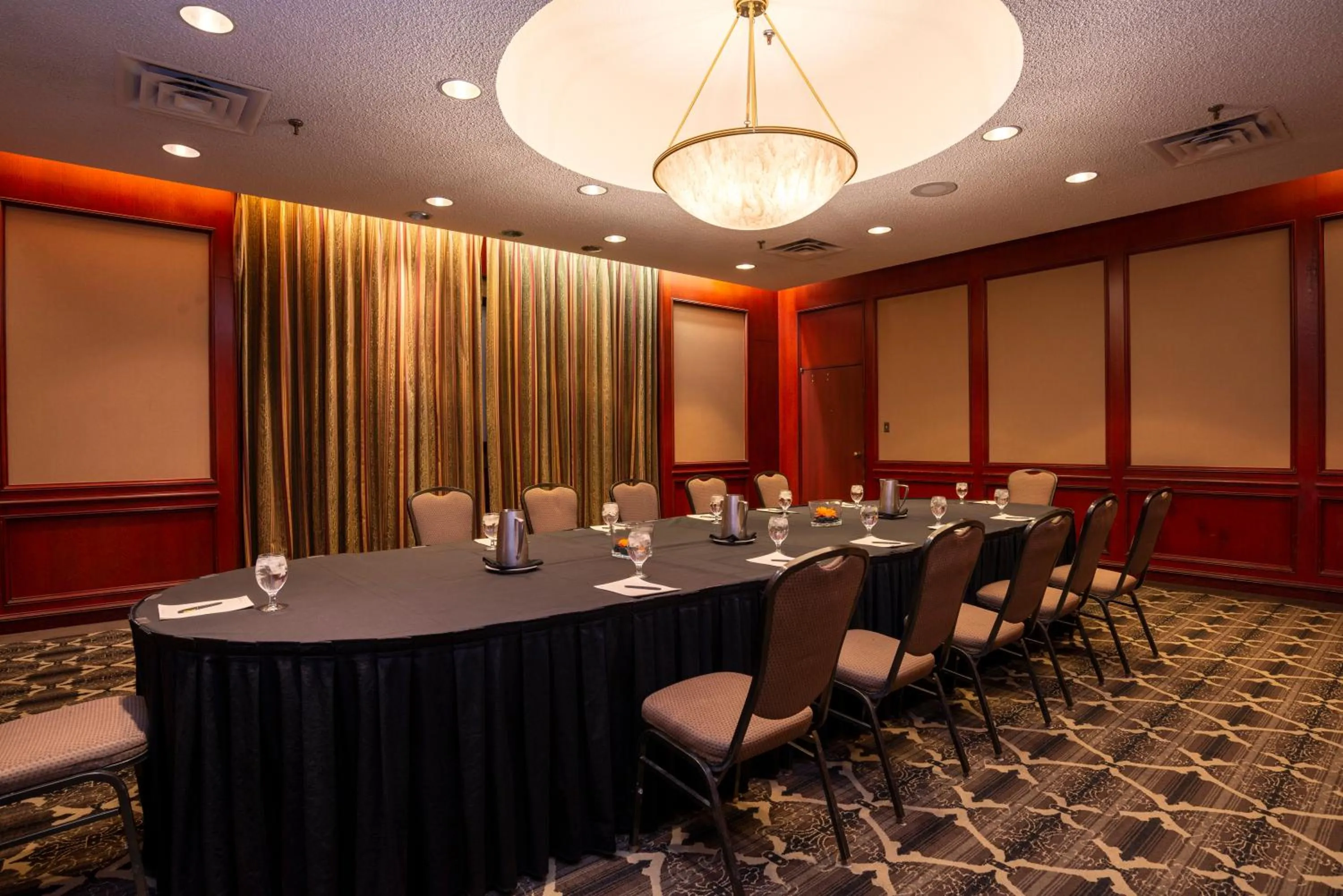 Meeting/conference room in Sandman Signature Edmonton Downtown Hotel