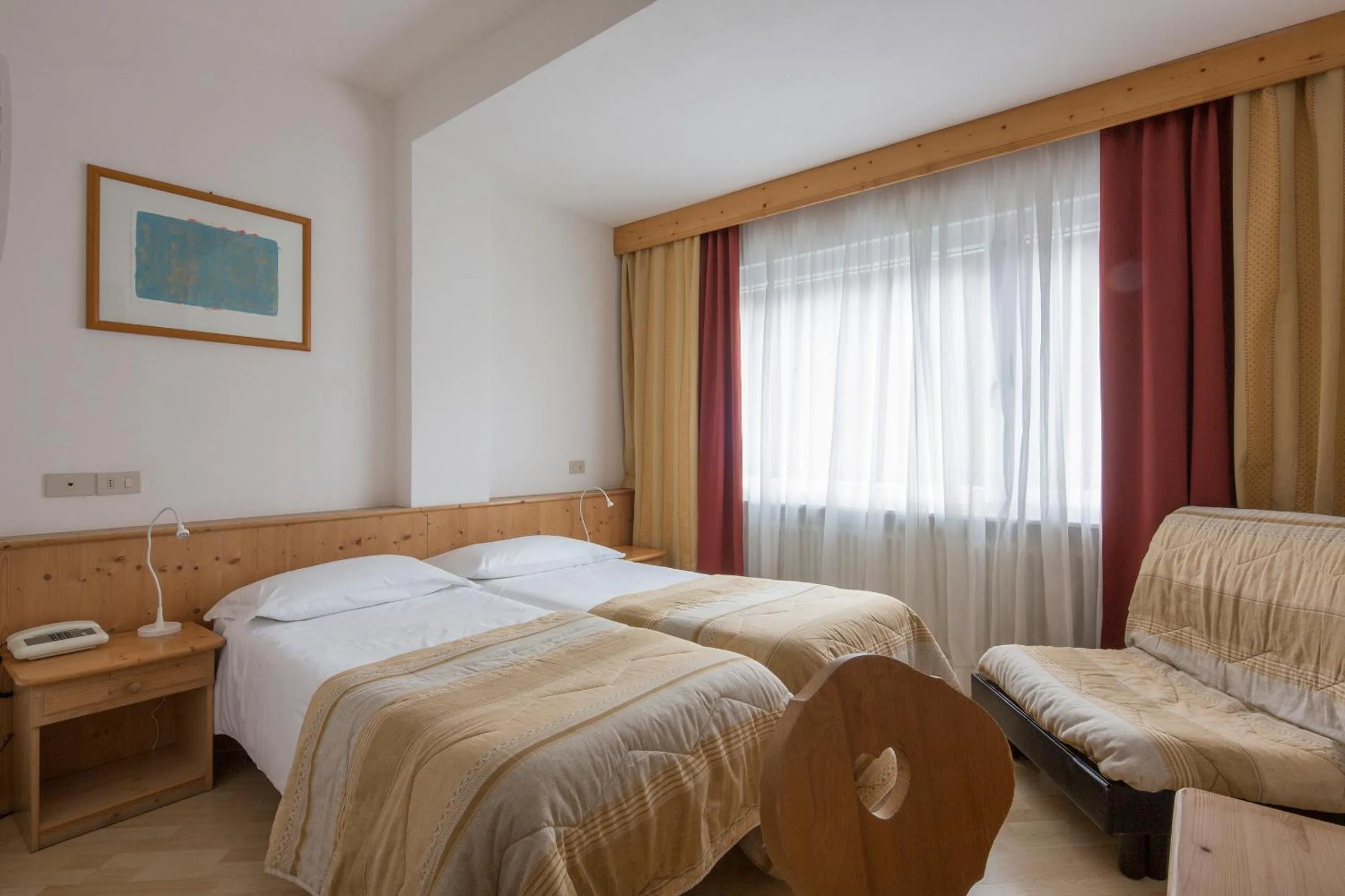 Photo of the whole room, Bed in Garni Bellavista