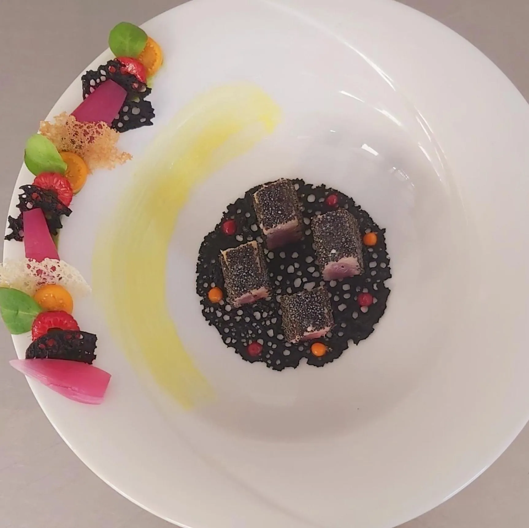 Restaurant/places to eat in Hotel Astoria