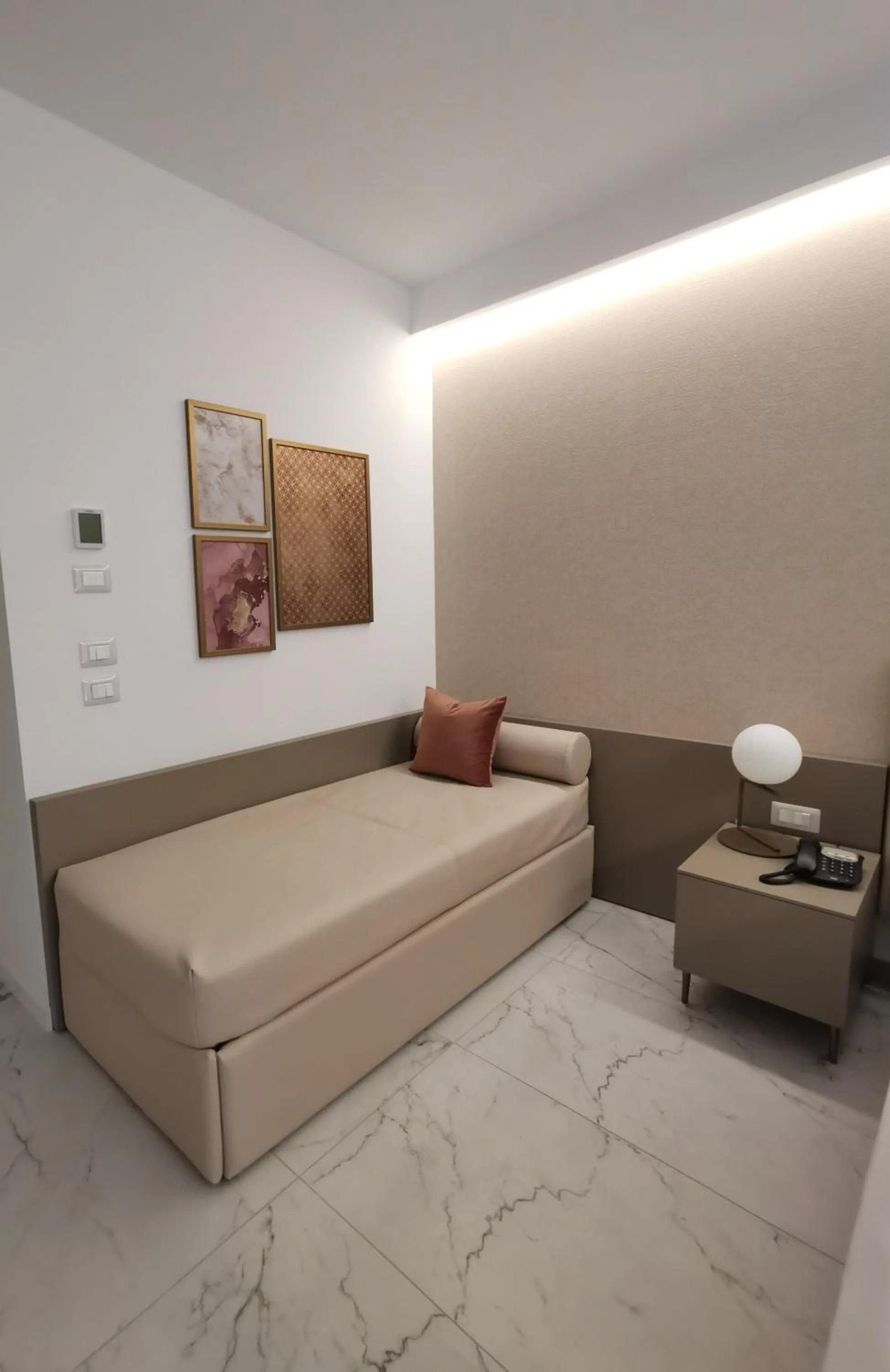 Bed in Hotel Astoria