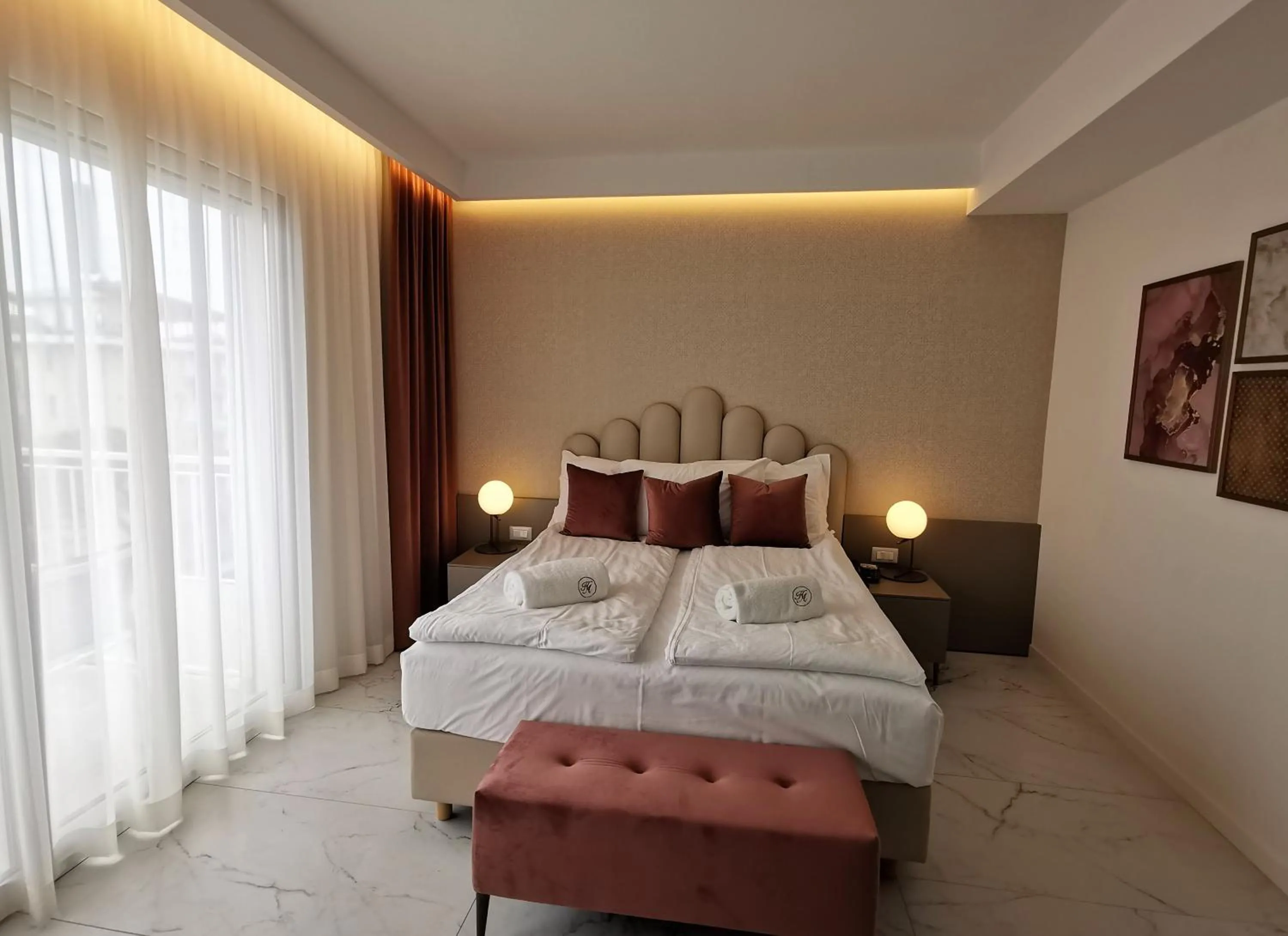 Bedroom, Bed in Hotel Astoria