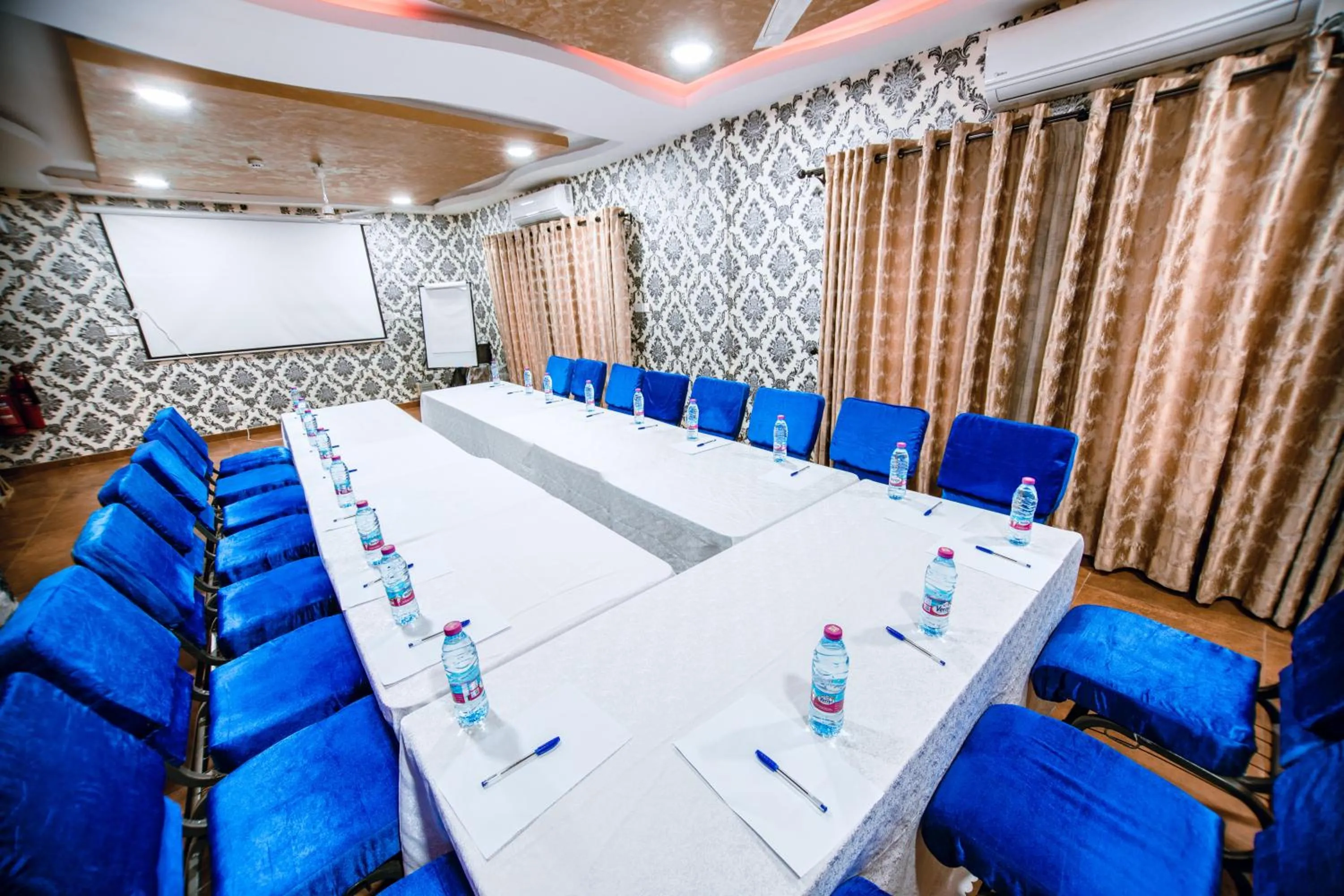 Meeting/conference room in PLUS 33 HOTEL