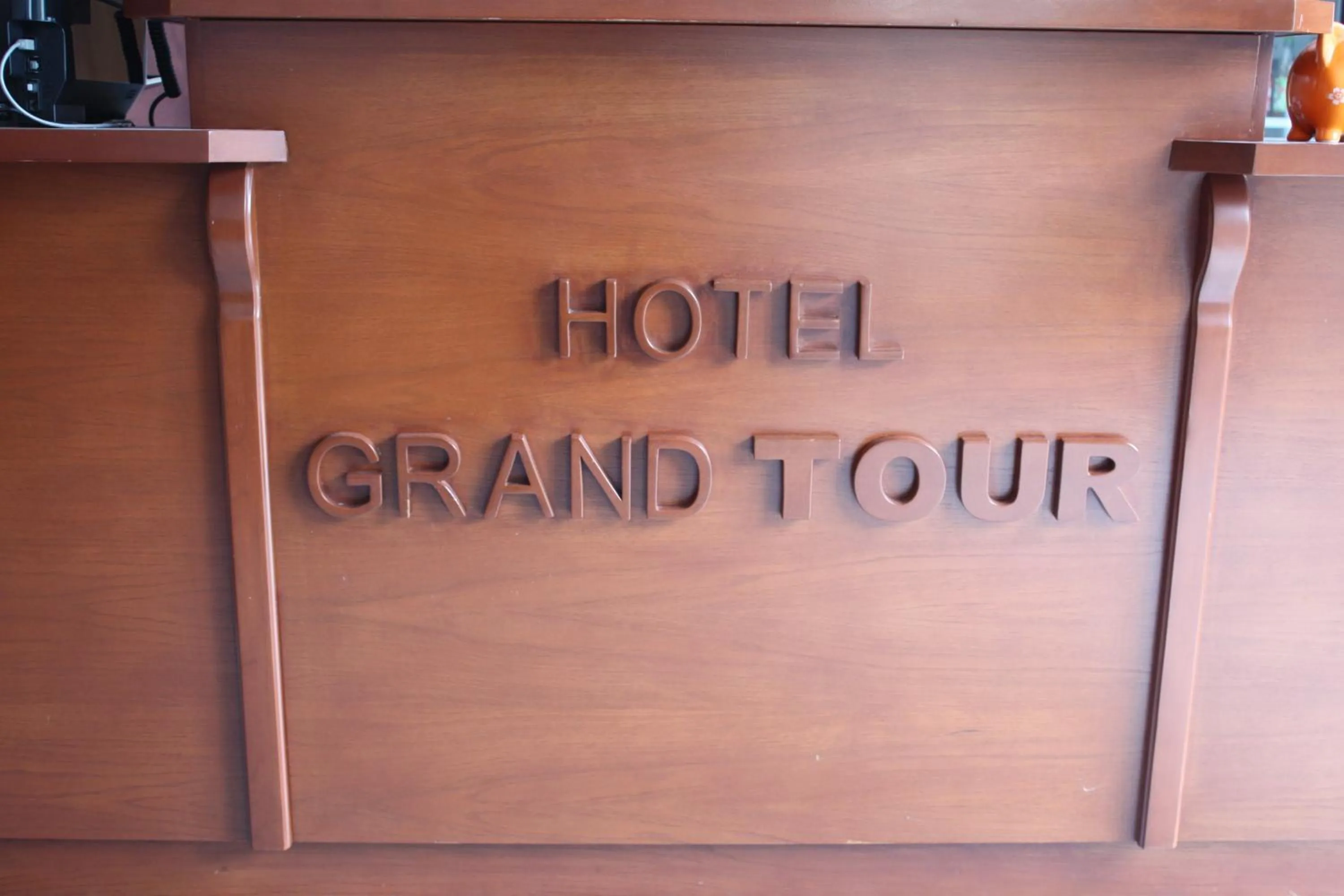 Facade/entrance in Hotel Grand Tour