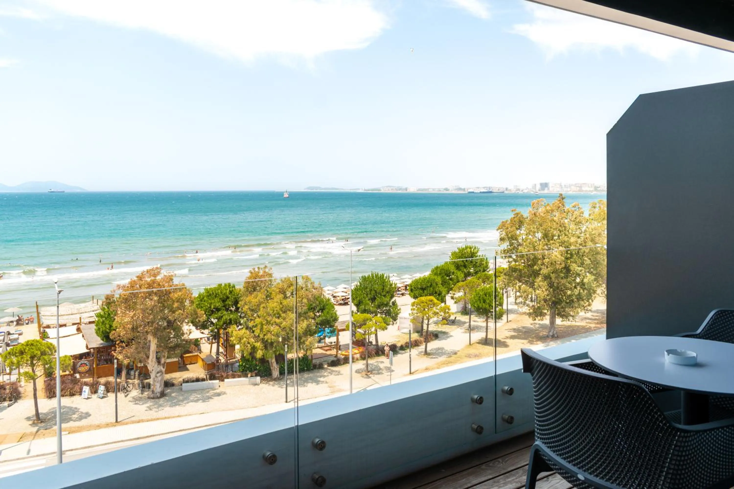 Balcony/Terrace in Yacht Hotel