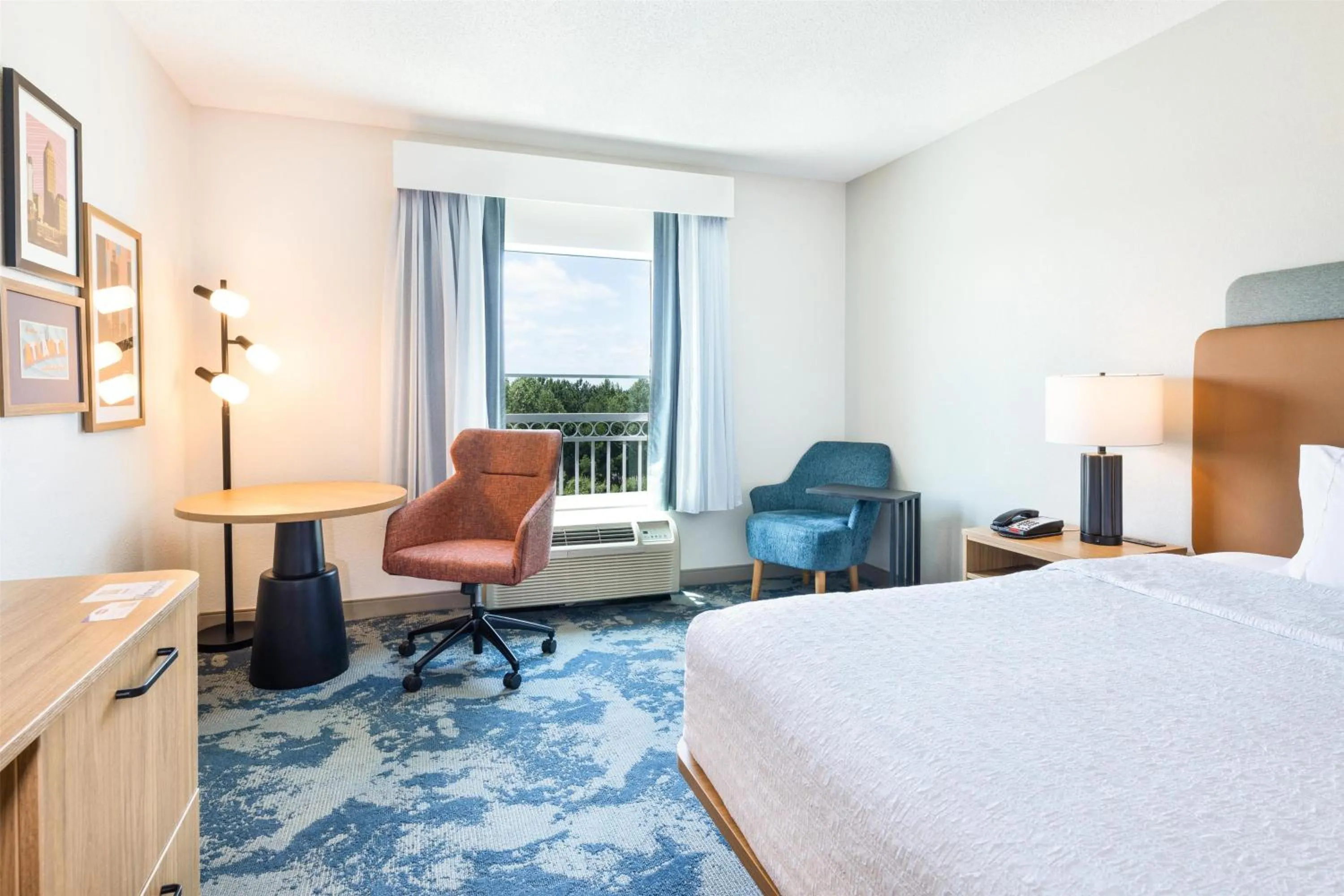 Bed in Hampton Inn Lawrenceville Duluth