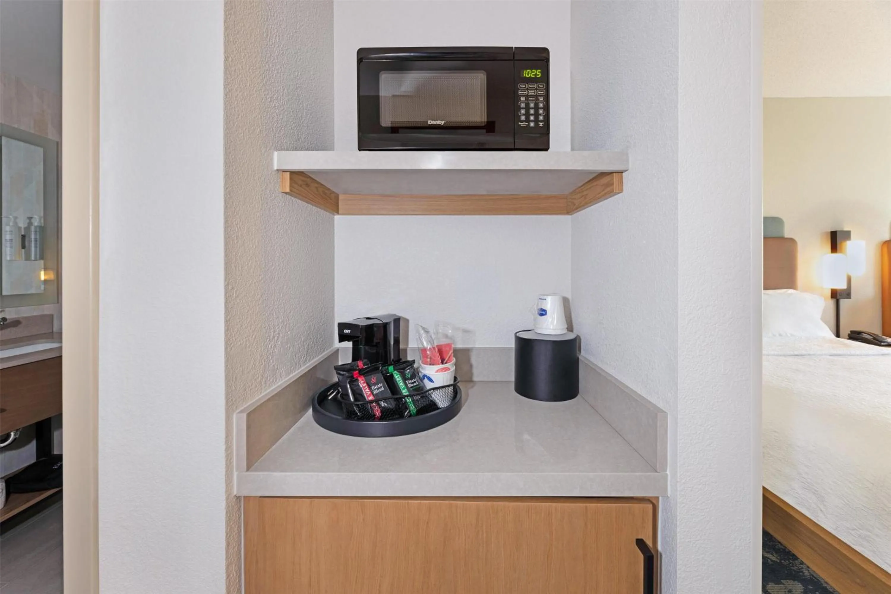 Photo of the whole room, Bed in Hampton Inn Lawrenceville Duluth