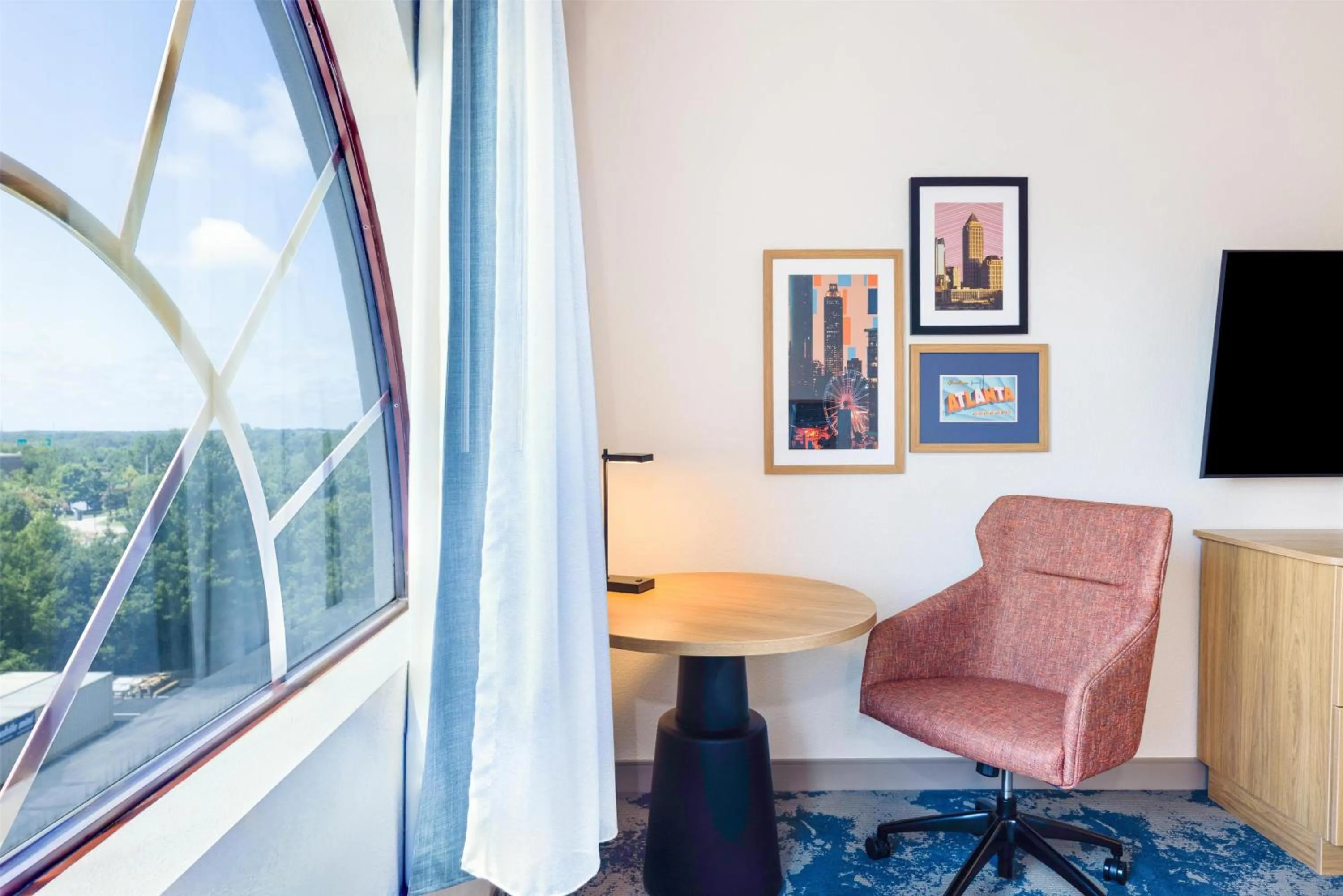 Bedroom in Hampton Inn Lawrenceville Duluth