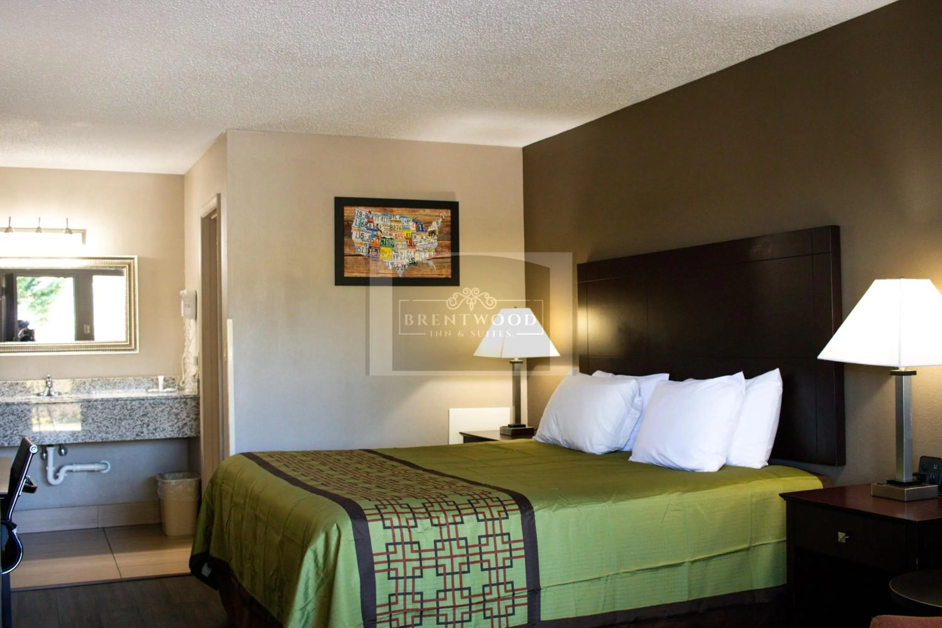 Bed in Brentwood inn & Suites - Lynchburg