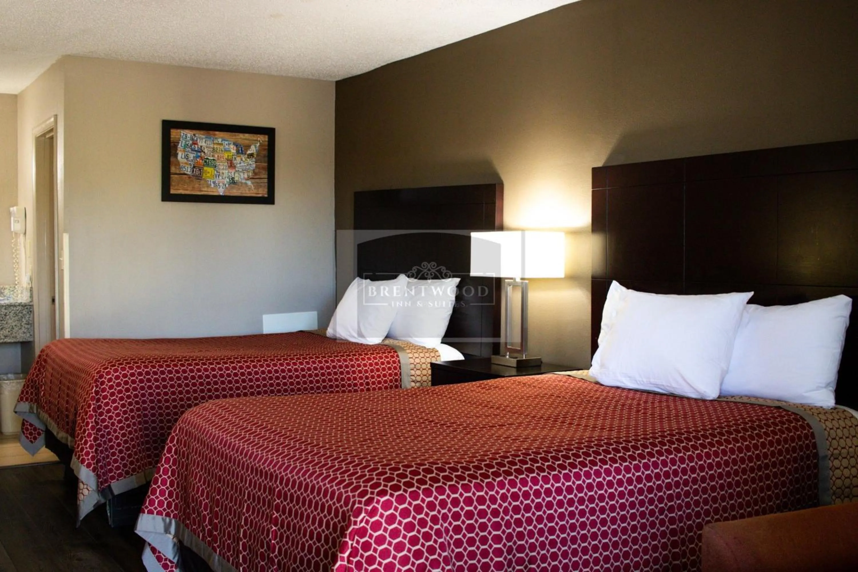 Bed in Brentwood inn & Suites - Lynchburg
