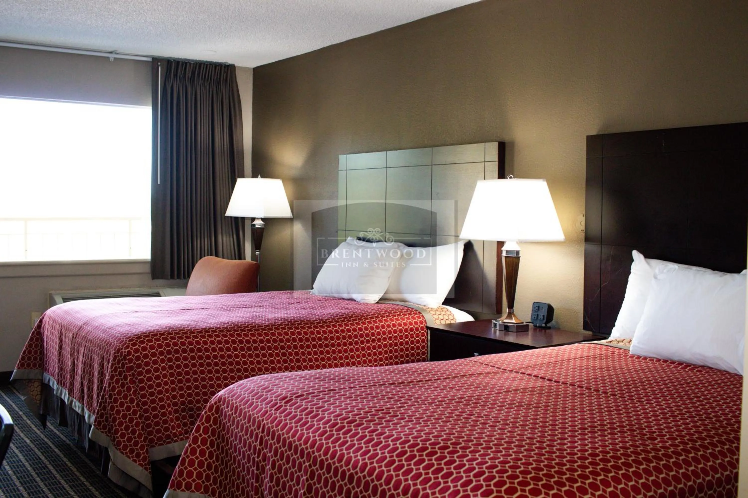 Bed in Brentwood inn & Suites - Lynchburg