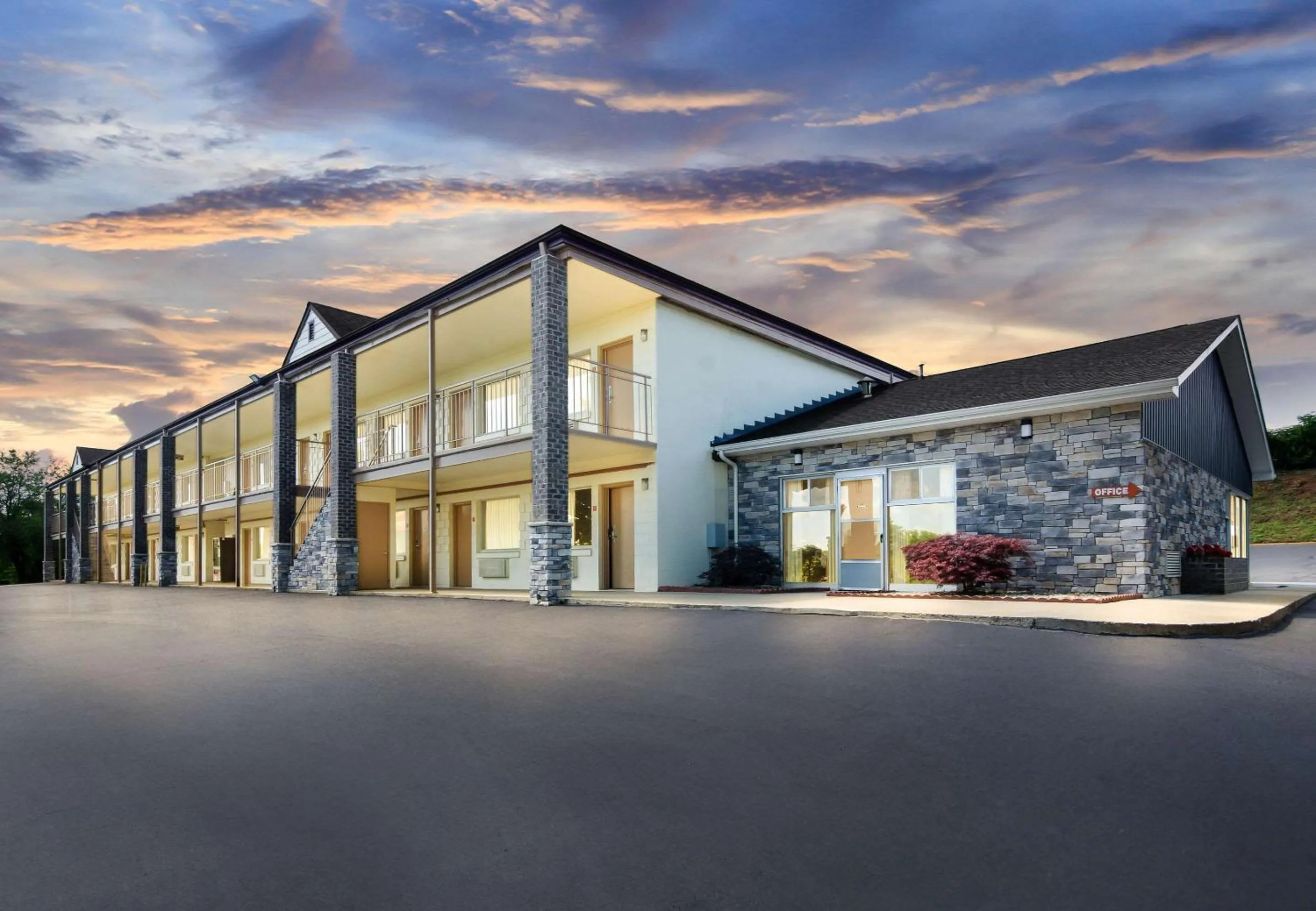 Property building in Econo Lodge Lynchburg South