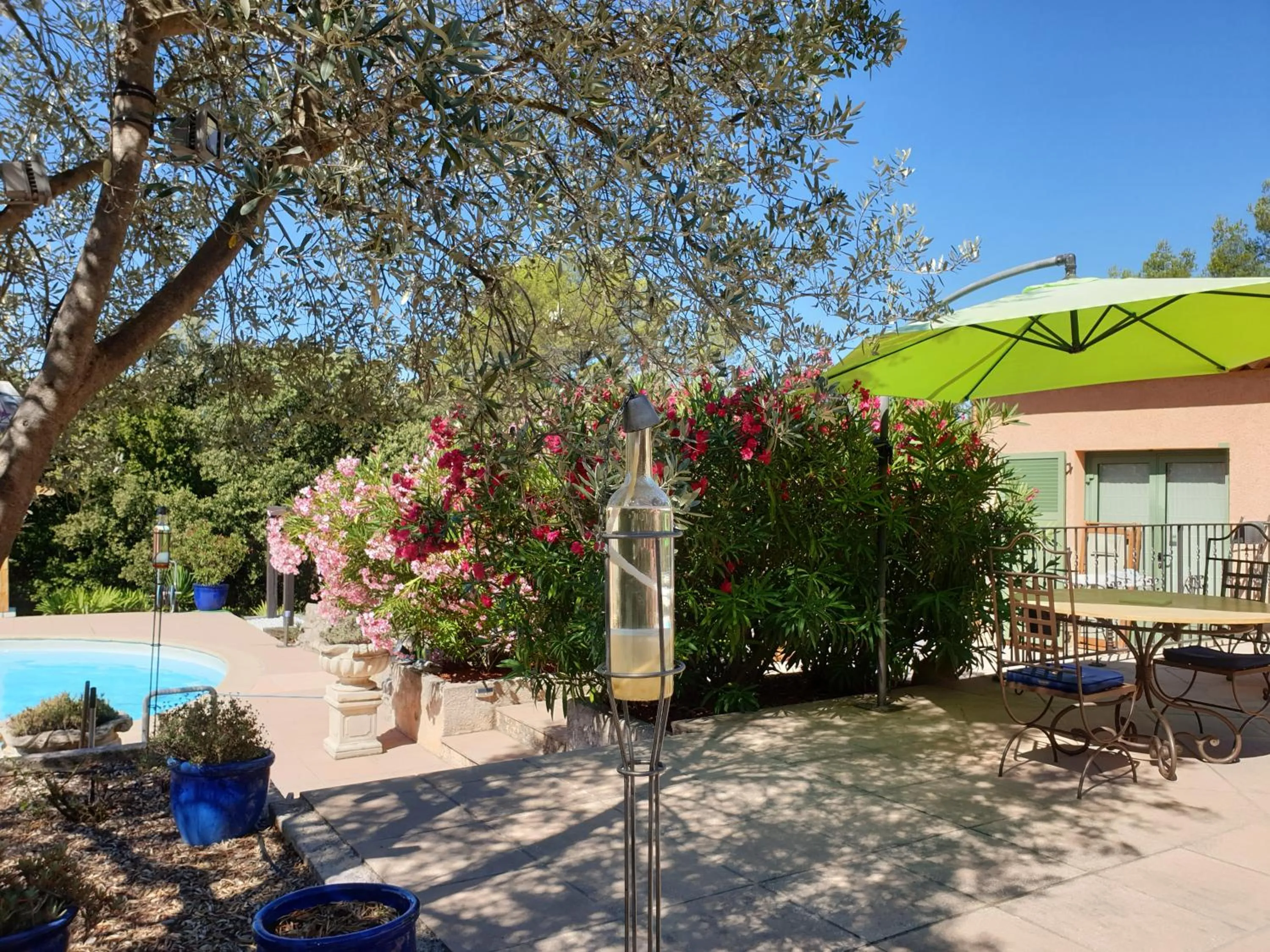 Le Petit Coin de Paradis