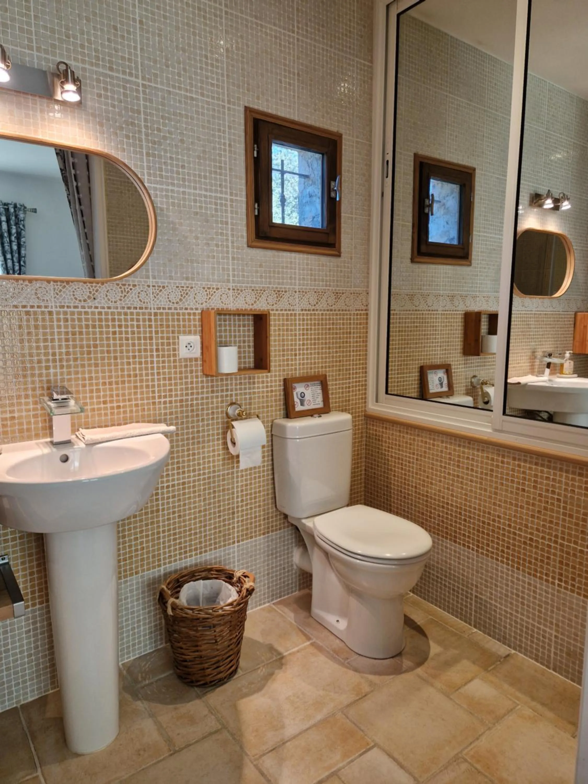 Le Petit Coin de Paradis