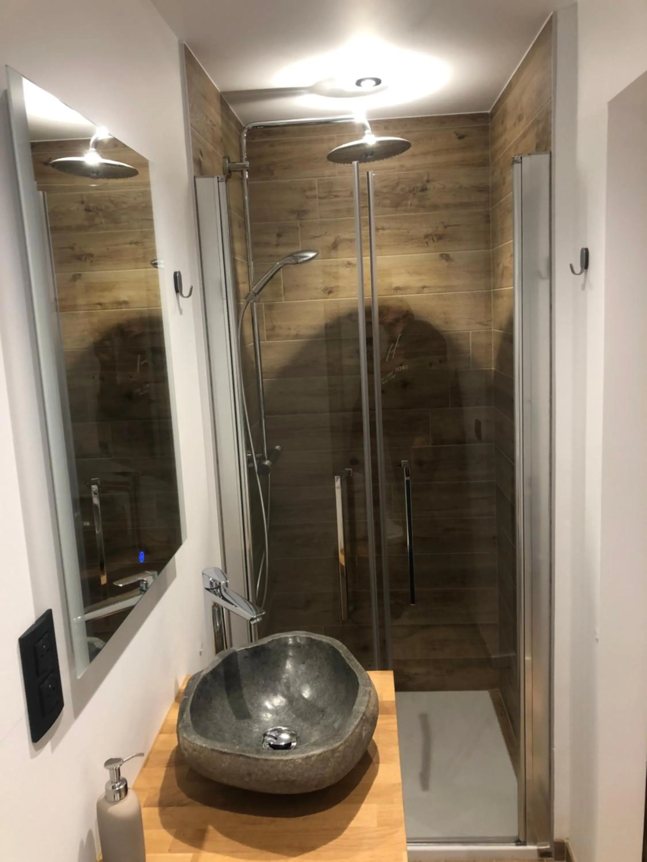 Shower in Au Mas de Mont