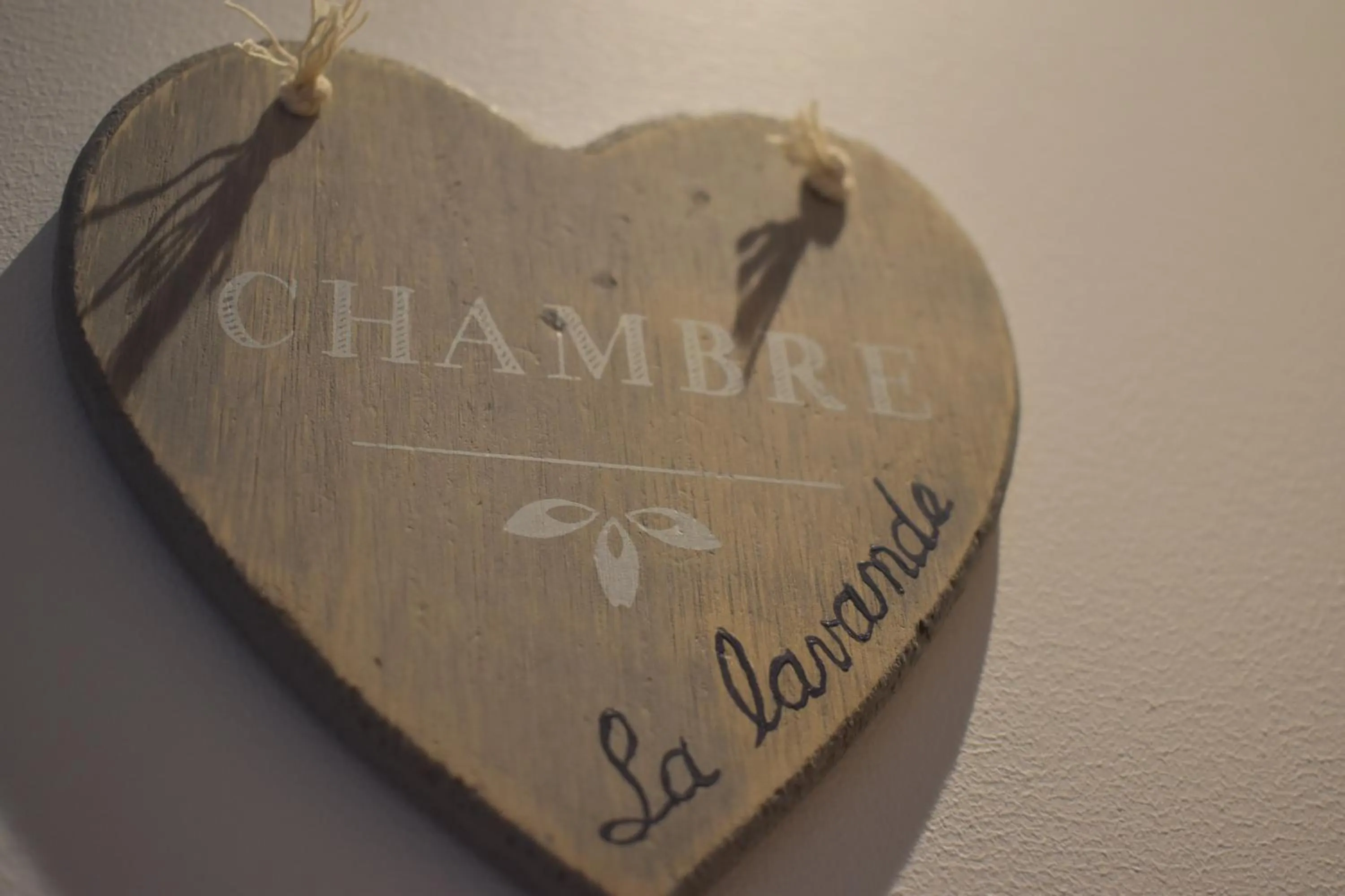 Logo/Certificate/Sign in Au Mas de Mont