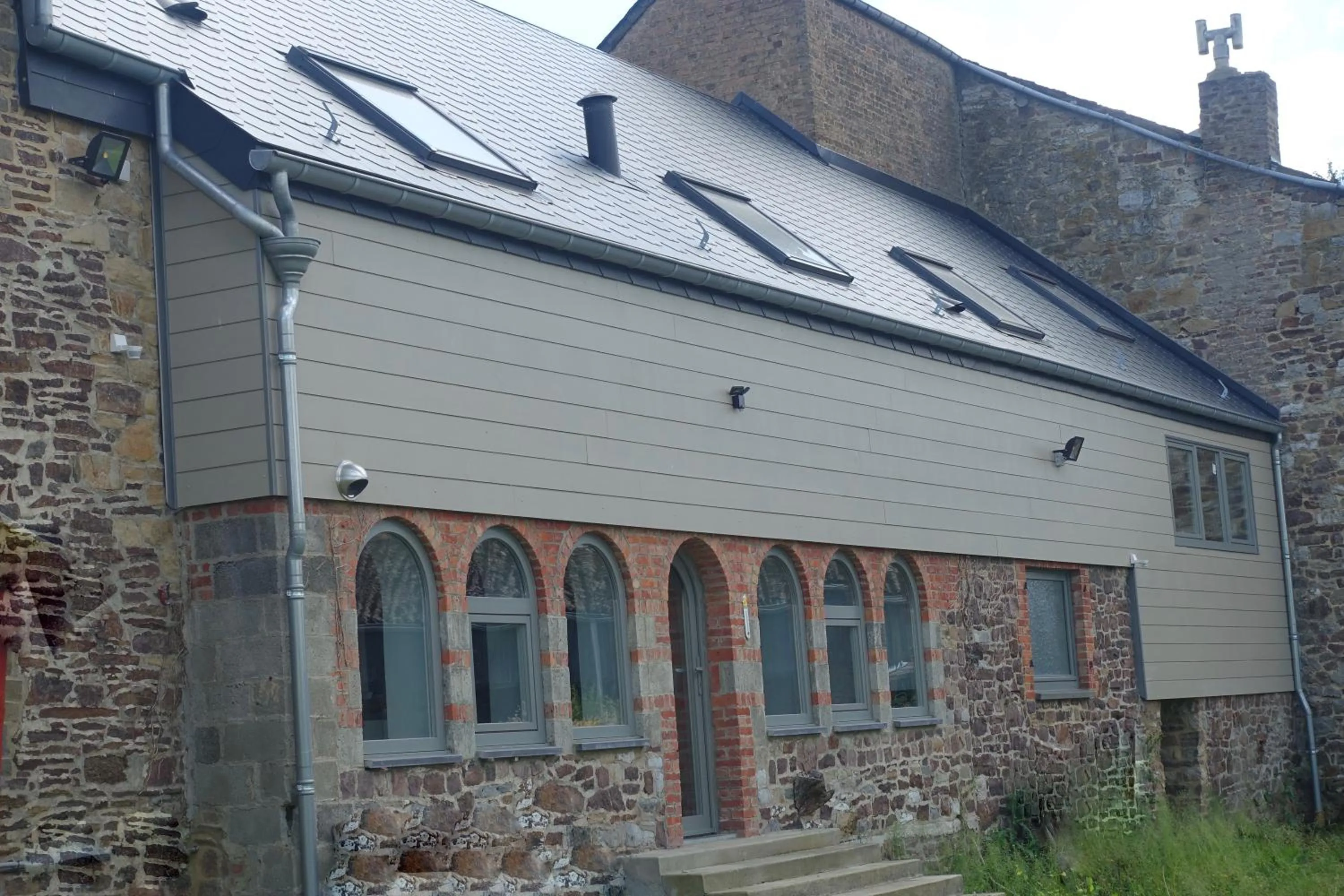 Property building in Au Mas de Mont