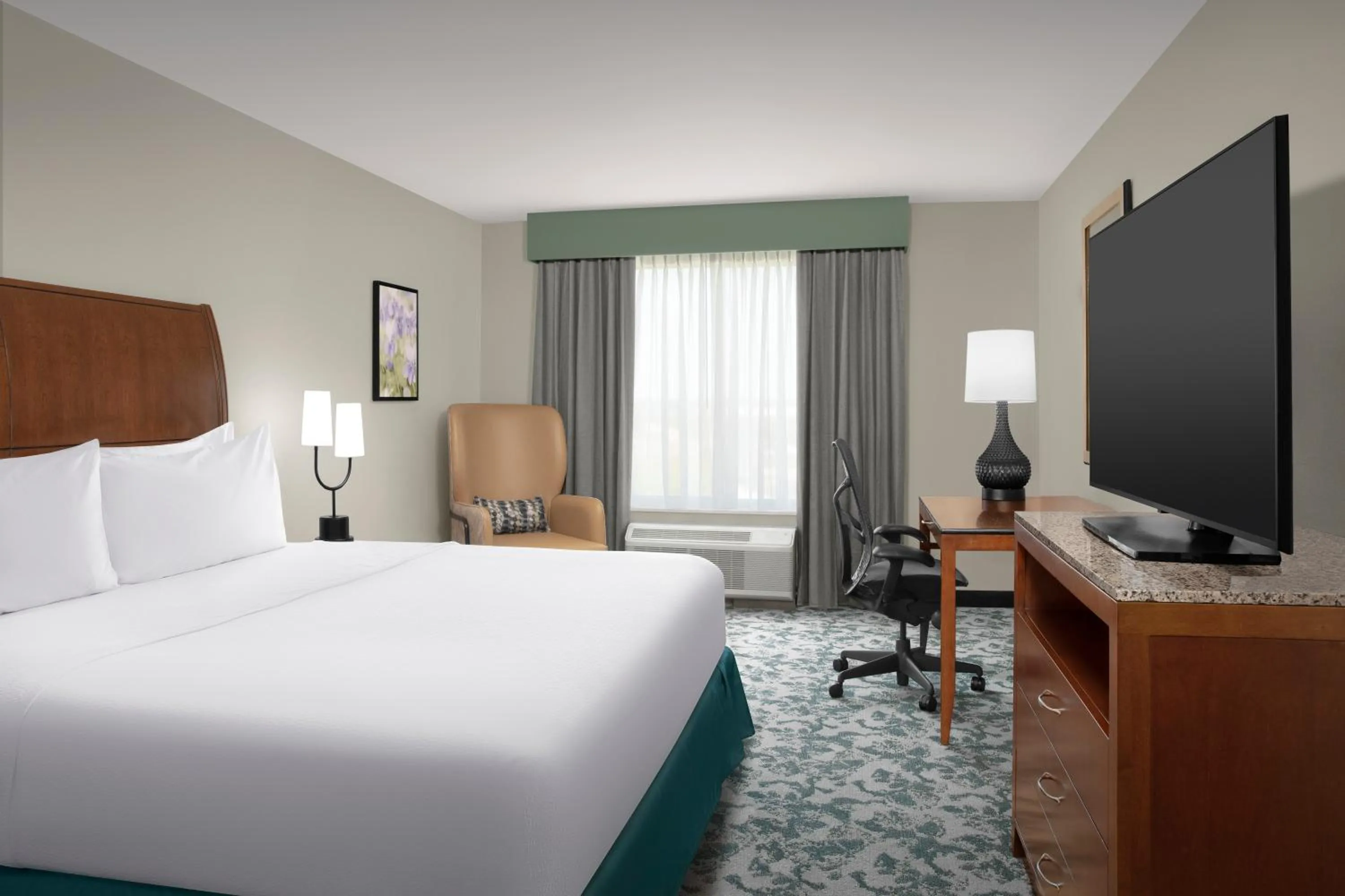 Bedroom, Bed in Hilton Garden Inn Hoffman Estates