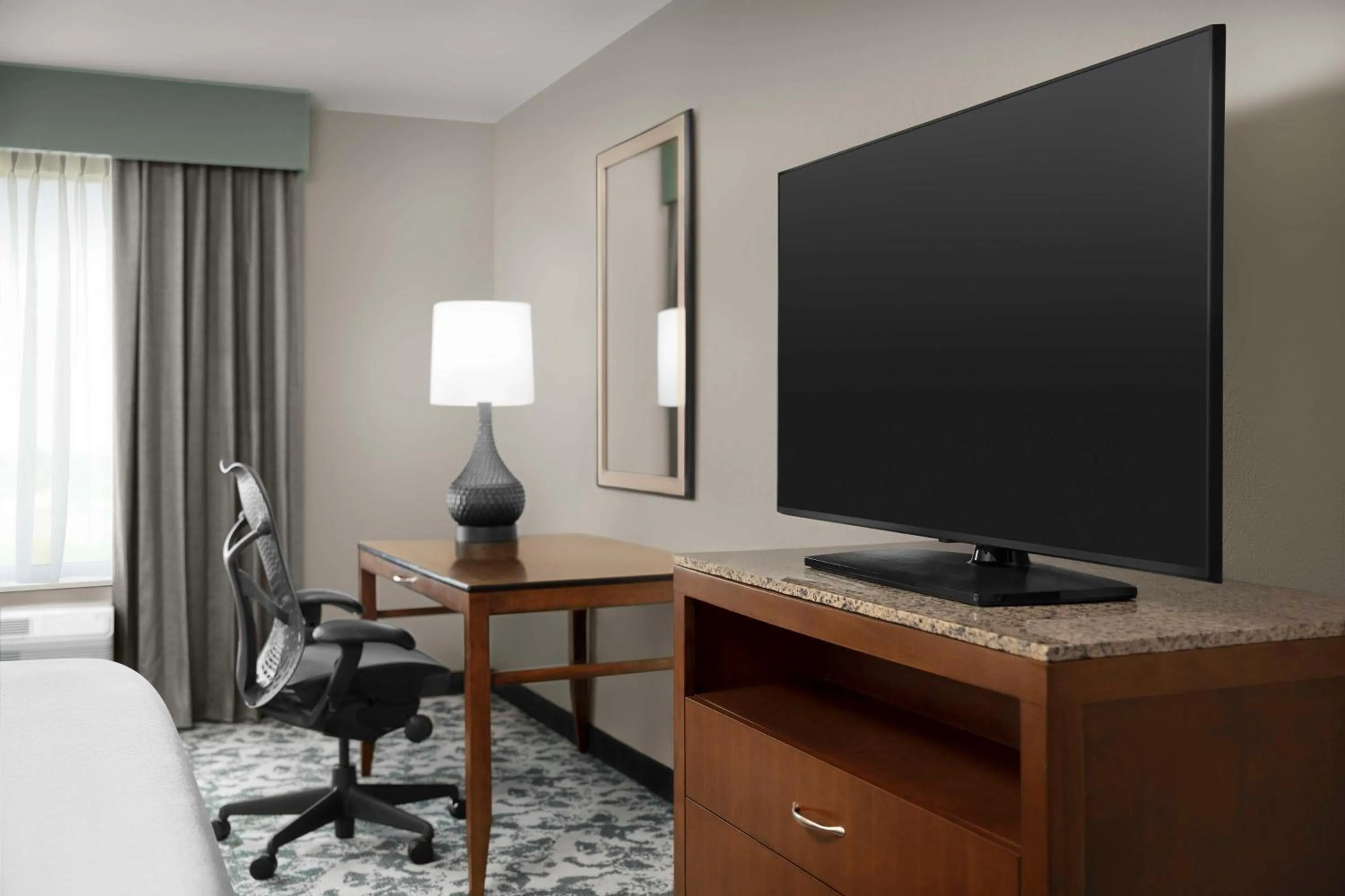 Bedroom in Hilton Garden Inn Hoffman Estates