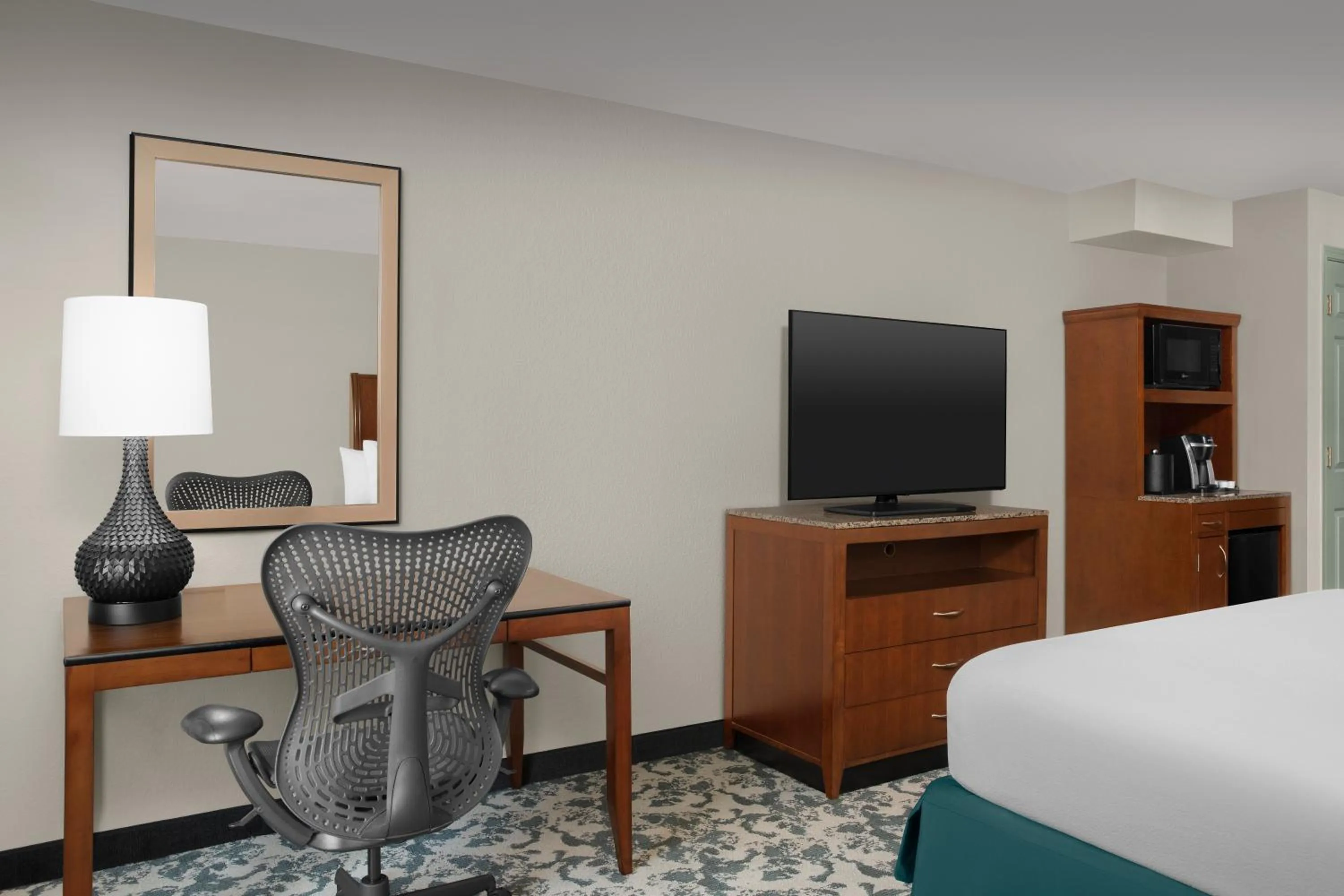 Bedroom, Bed in Hilton Garden Inn Hoffman Estates