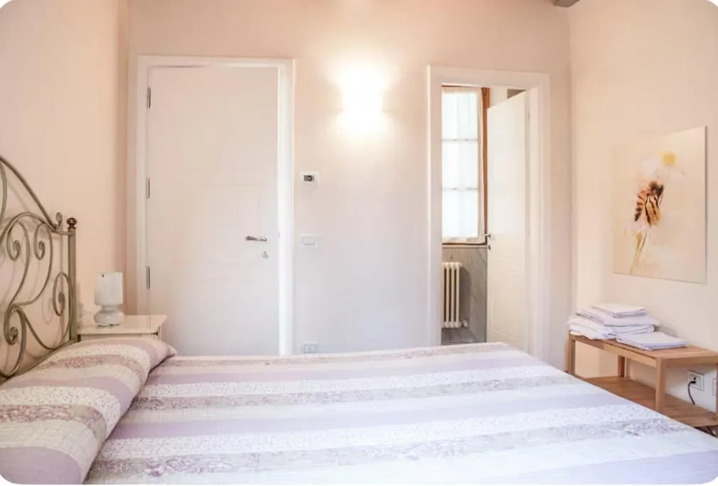 Bed in Alla Torre del Barbarossa B&B FORESTERIA