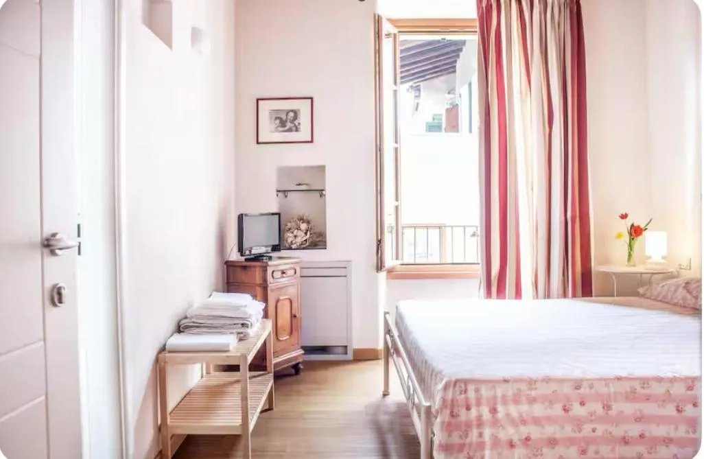 Bed in Alla Torre del Barbarossa B&B FORESTERIA