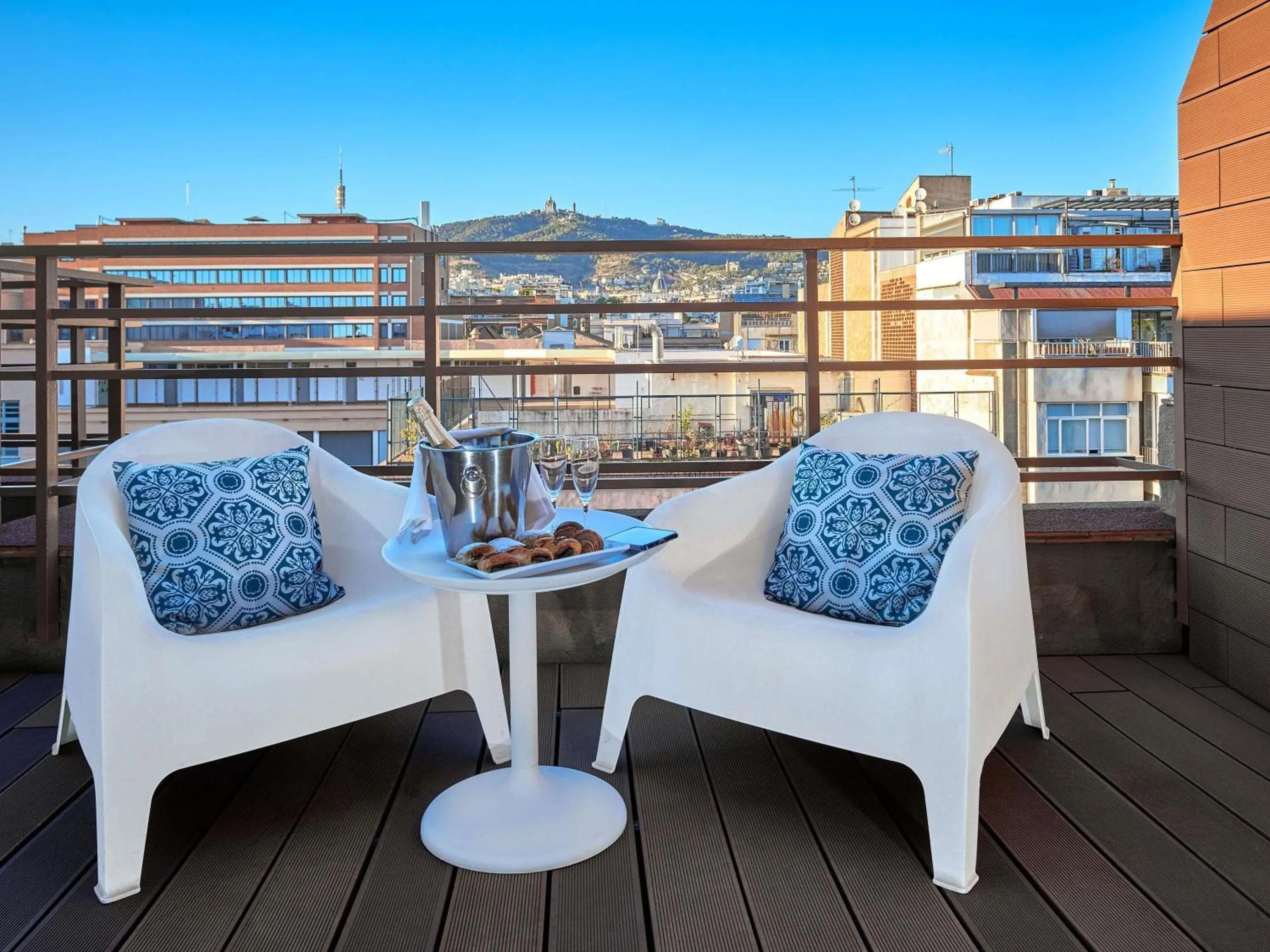 Bedroom in Mercure Barcelona Condor