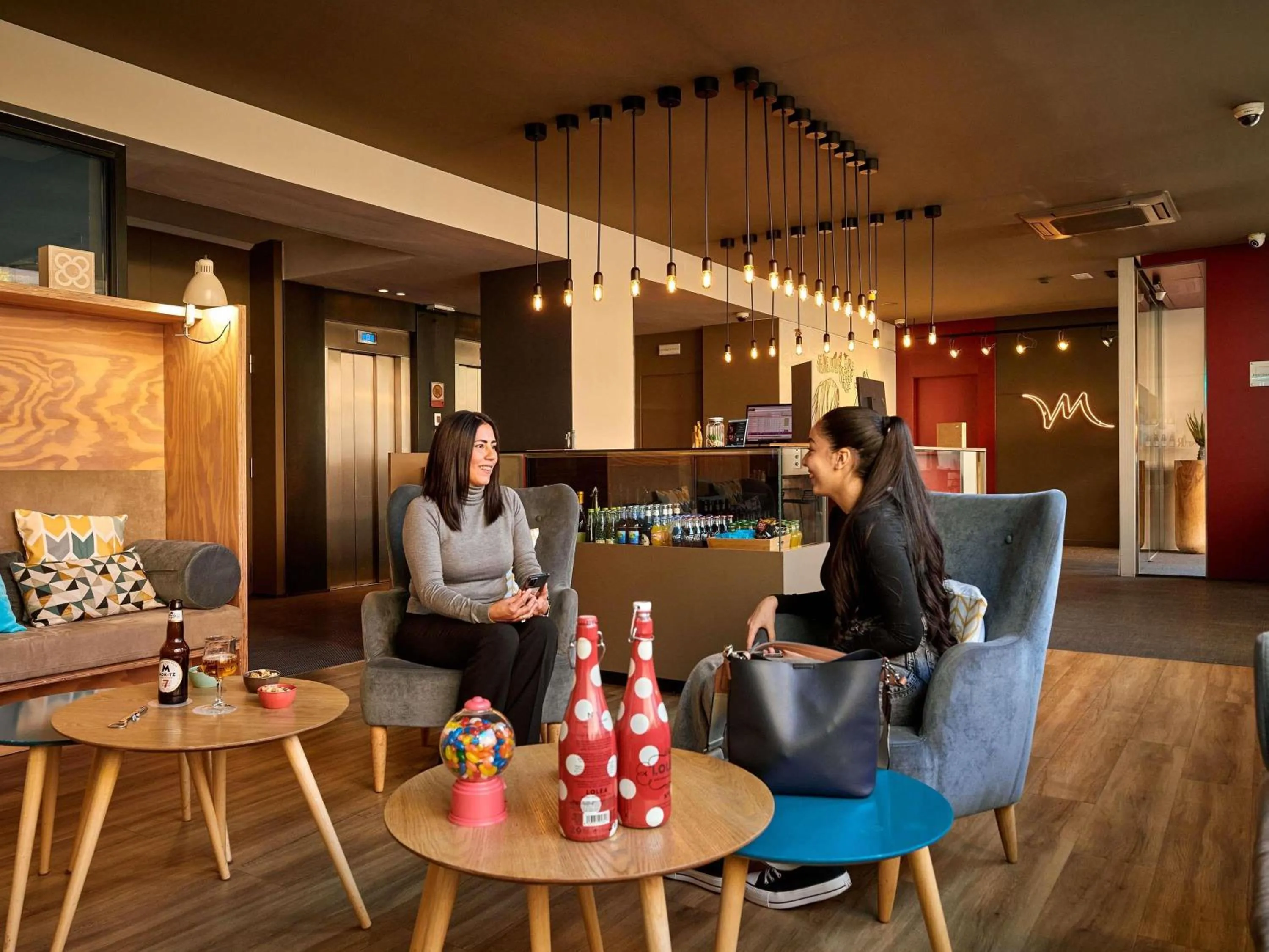 Lounge or bar in Mercure Barcelona Condor