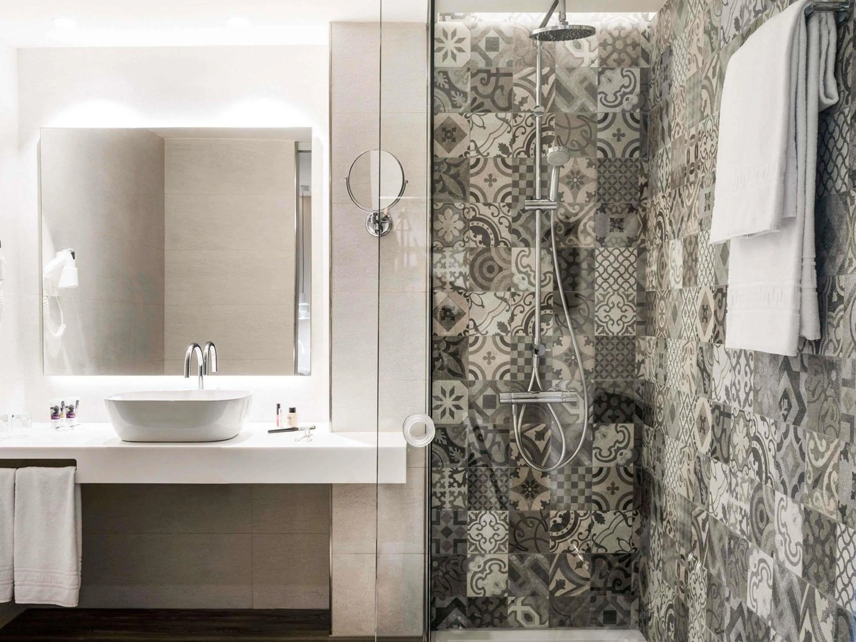 Bedroom in Mercure Barcelona Condor