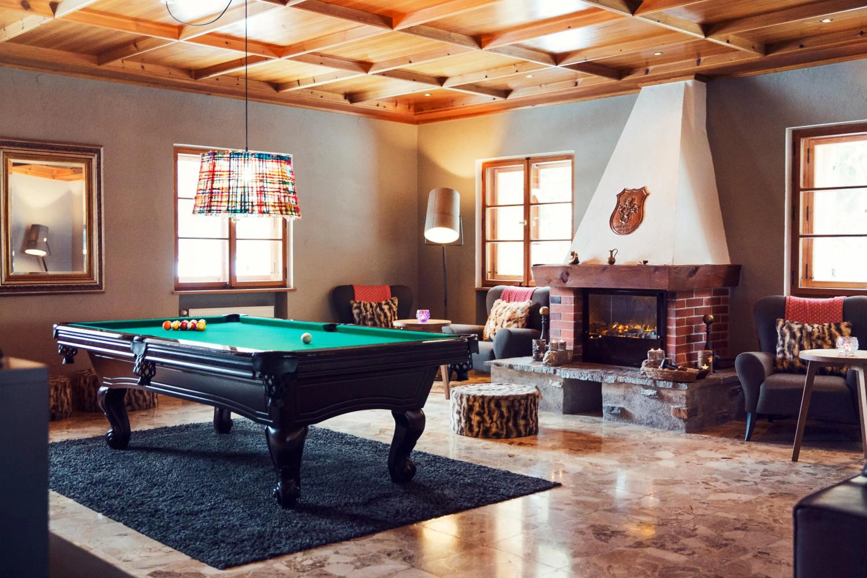 Communal lounge/ TV room in Valluga Hotel