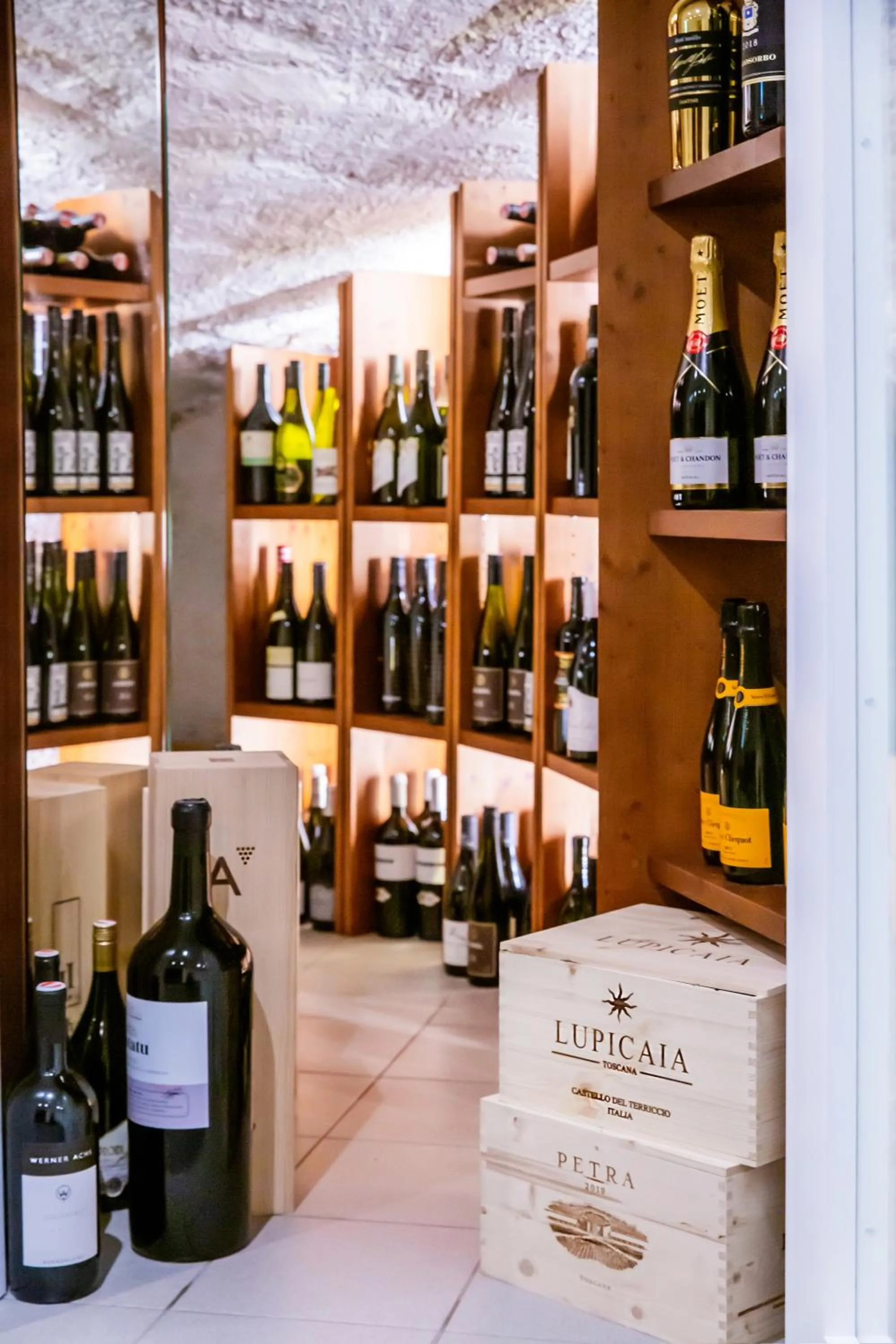 Drinks in Valluga Hotel