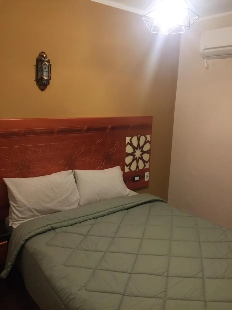 Bed in H100 Pyramids View