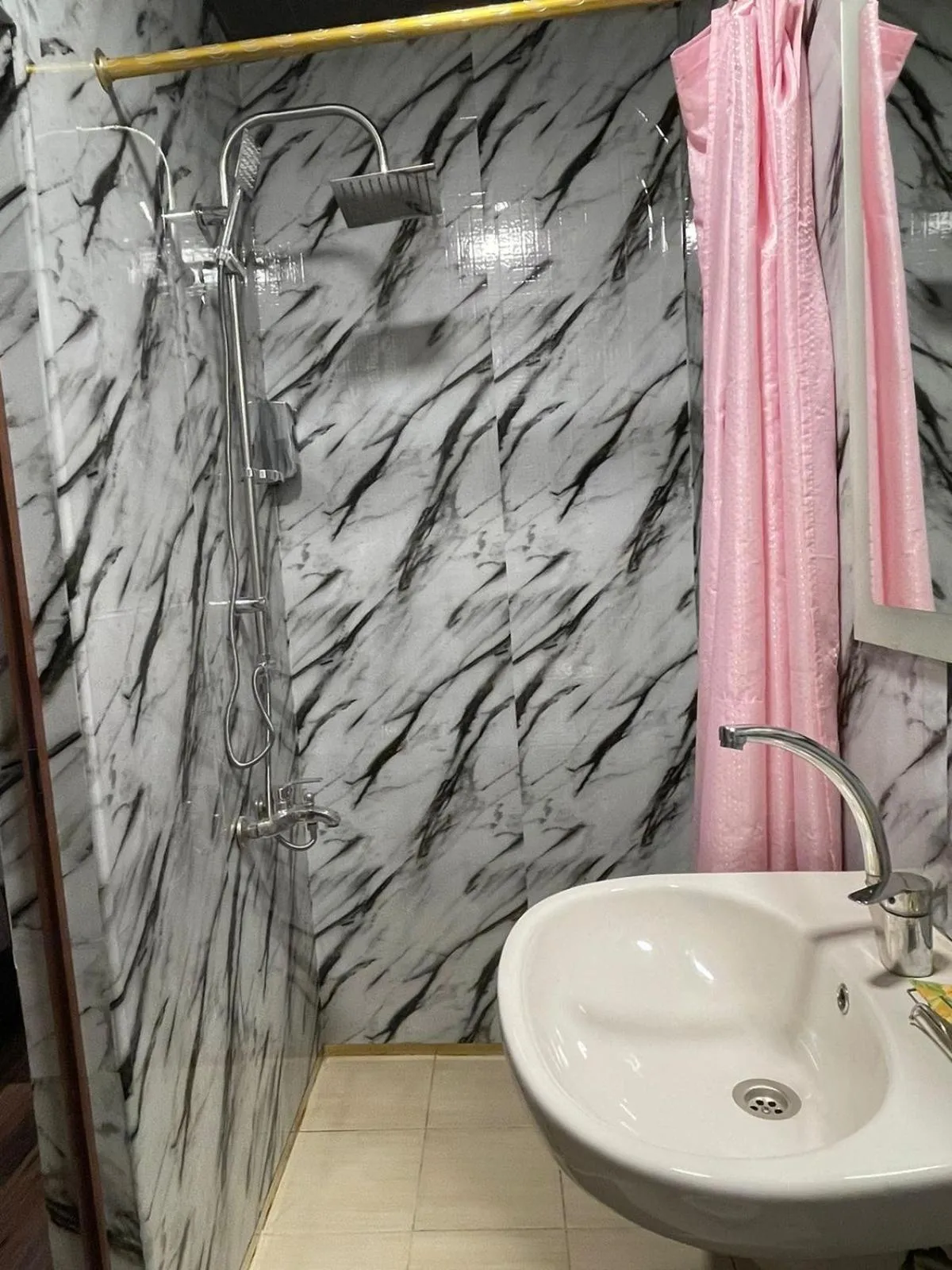 Shower in H100 Pyramids View