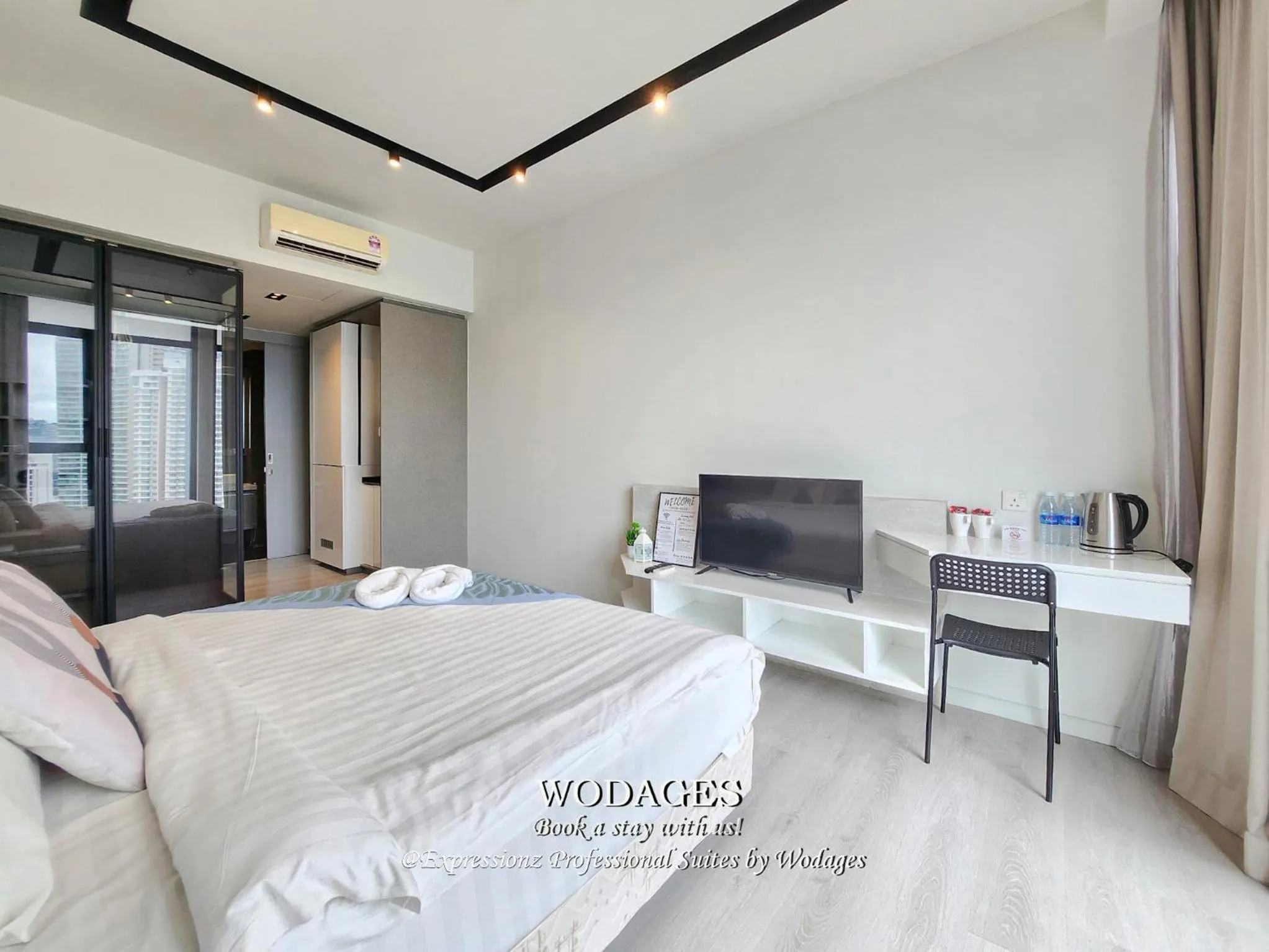 Bed in Expressionz KLCC by Wodages