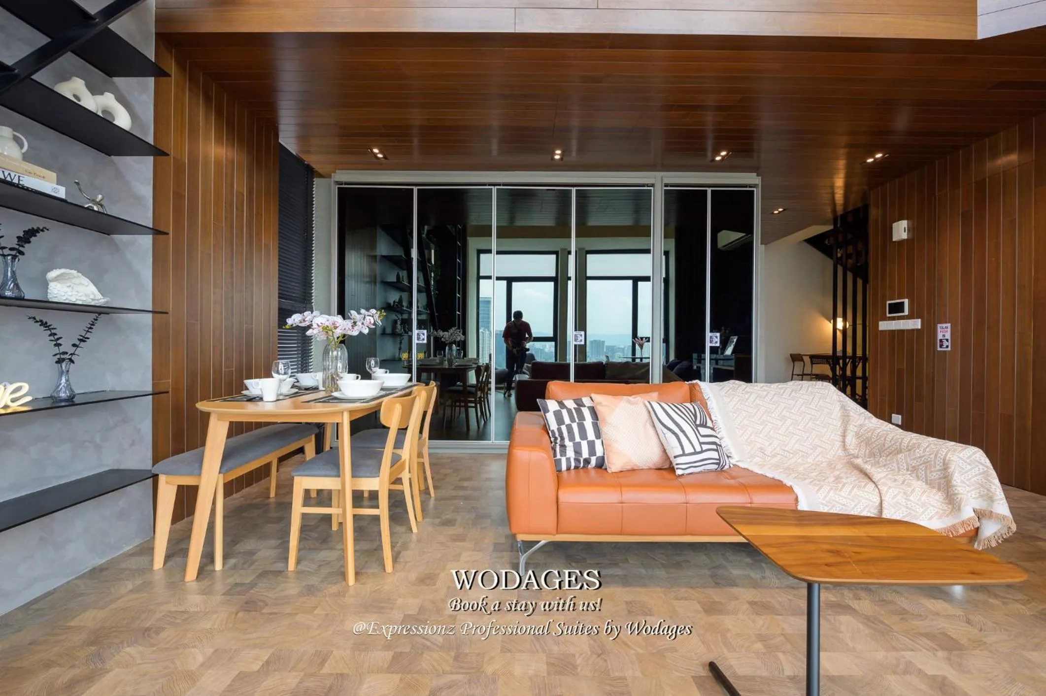 Expressionz KLCC by Wodages