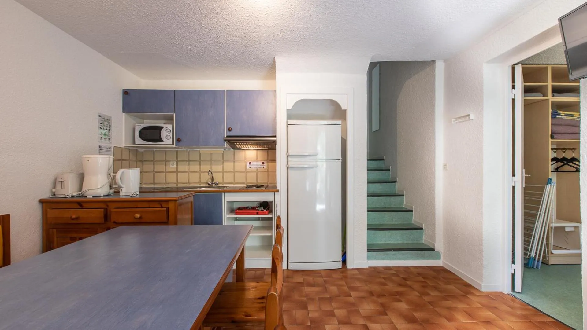 Kitchen or kitchenette in Vacancéole - Résidence Les Gorges Rouges