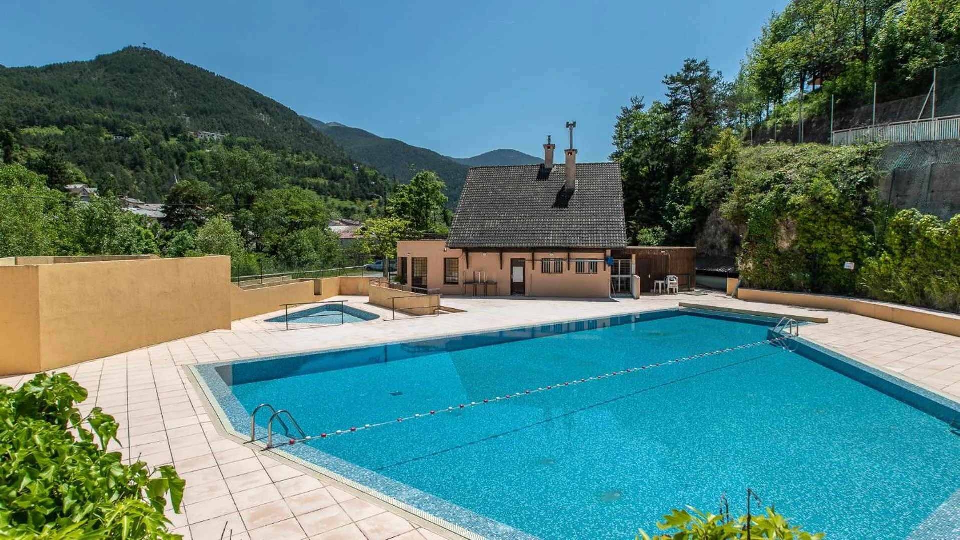 Swimming pool in Vacancéole - Résidence Les Gorges Rouges