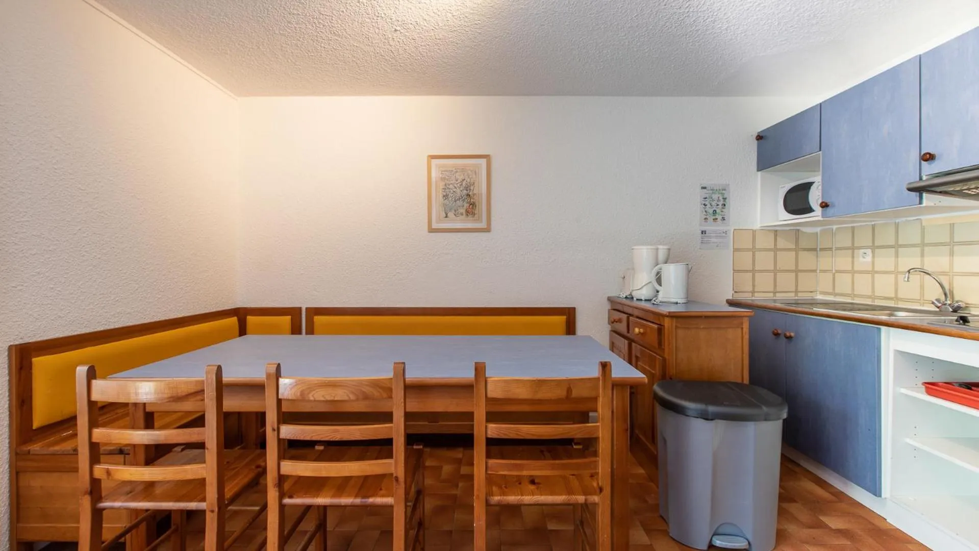 Kitchen or kitchenette in Vacancéole - Résidence Les Gorges Rouges