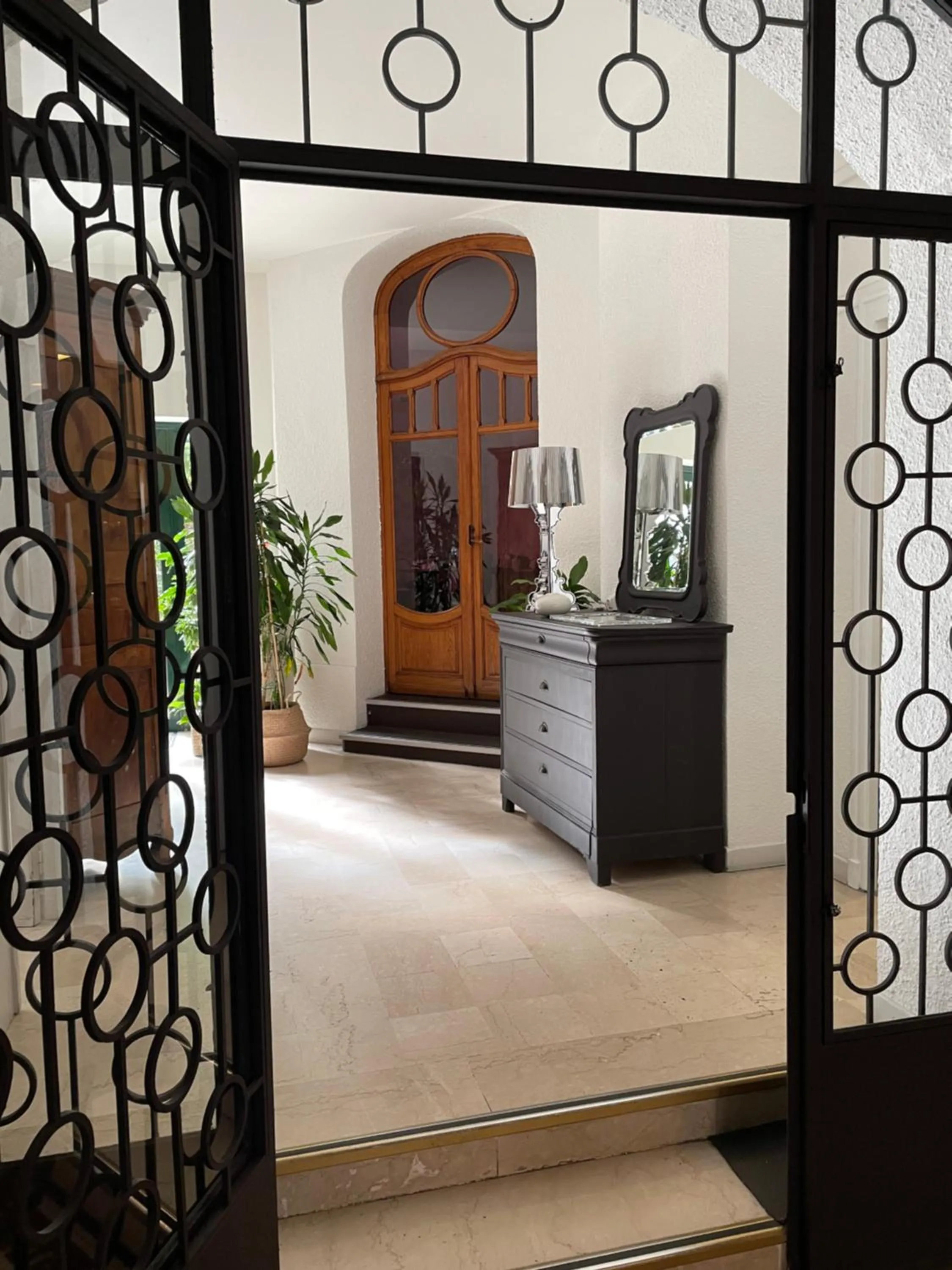 Lobby or reception in Demeures & Châteaux Le Pavillon d'Enghien, Vichy Centre