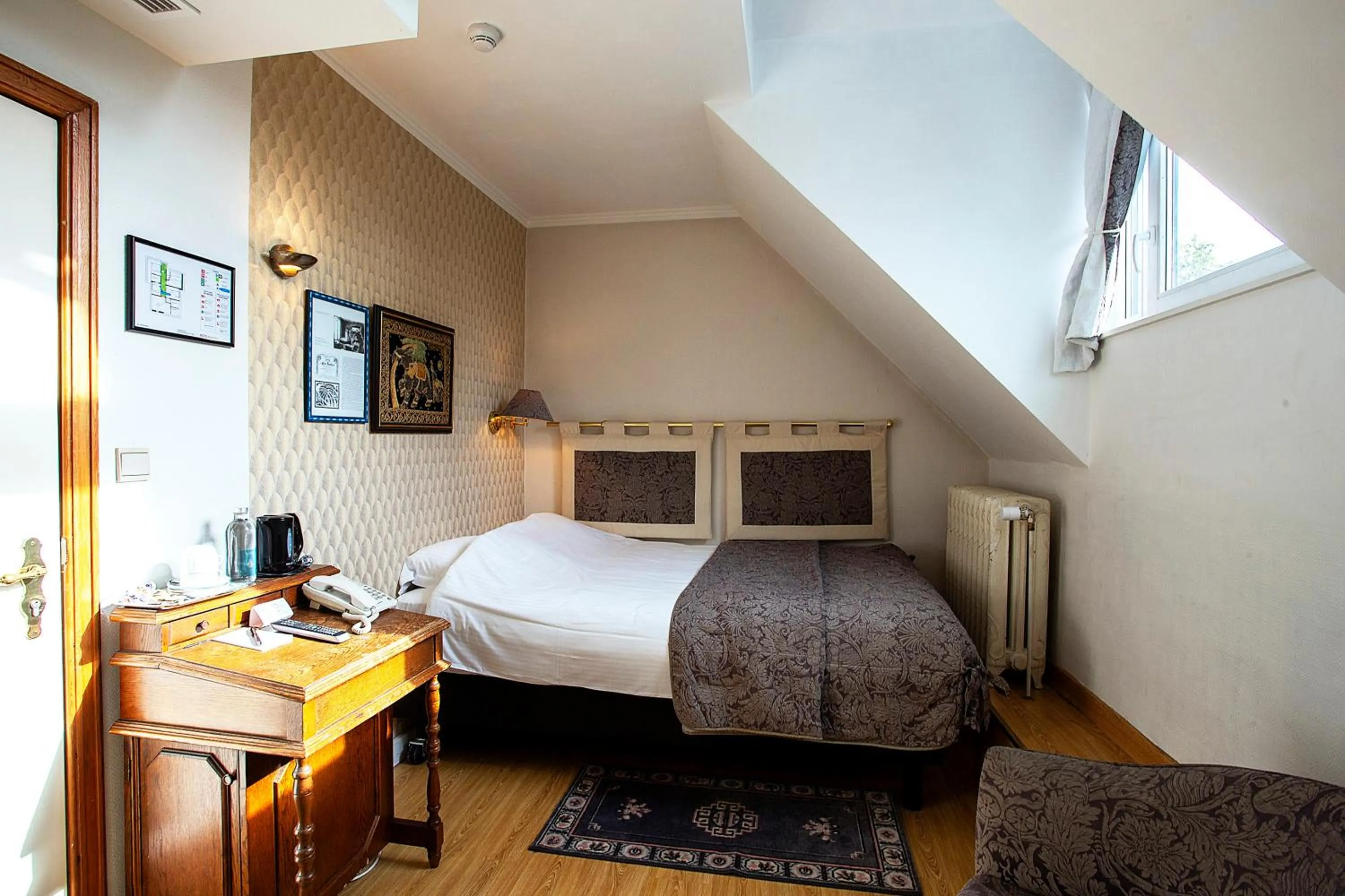 Bedroom, Bed in Boutique hotel Shamon