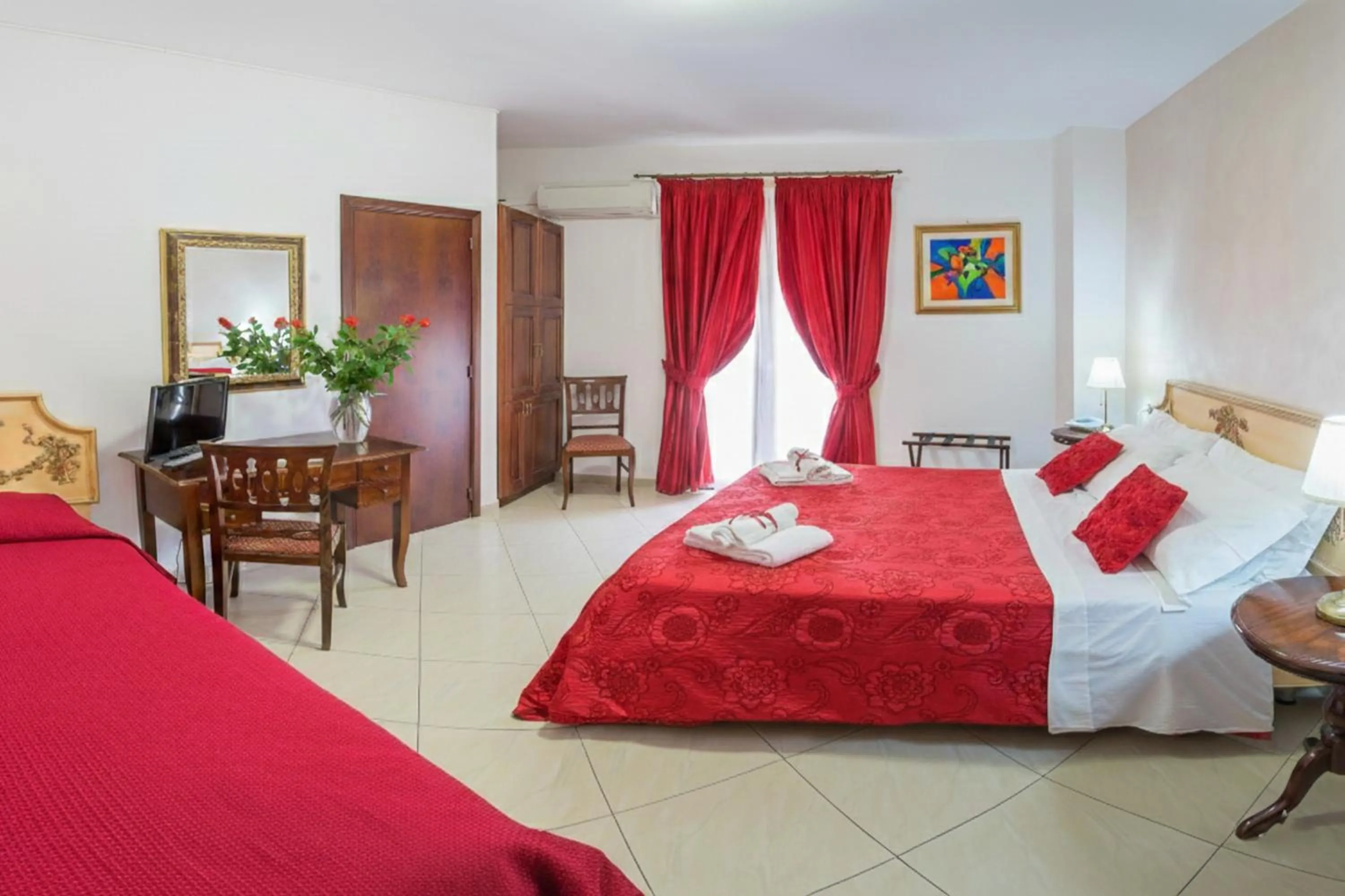 View (from property/room), Bed in Garibaldi Relais