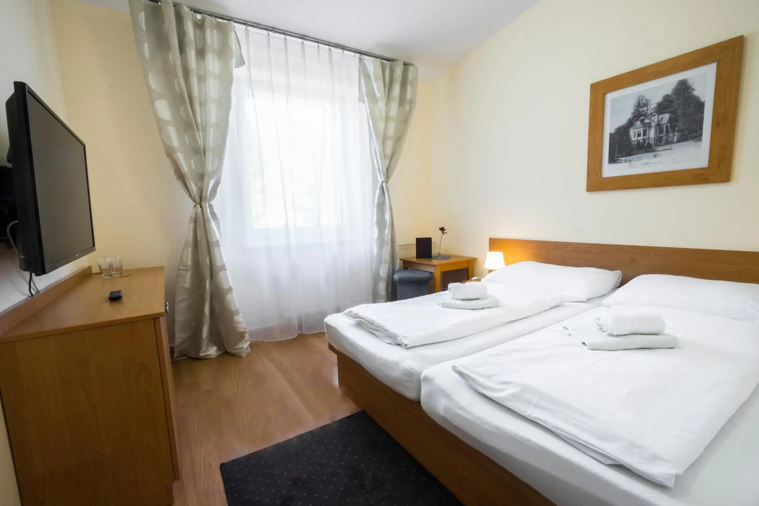 Double Room with Balcony in Penzión Talisman Double Room with Balcony in Penzión Talisman